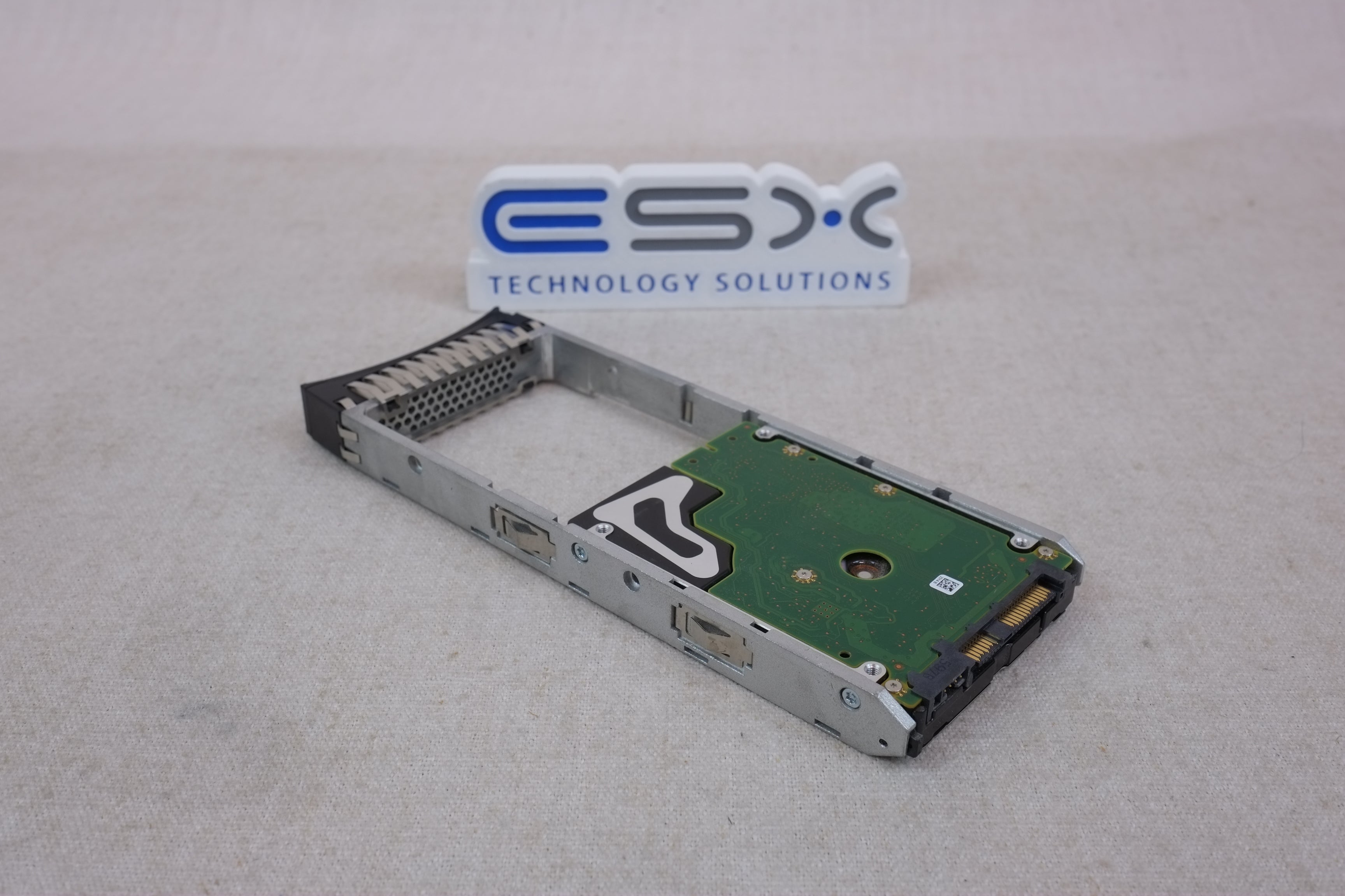 IBM 00Y2430 600GB 10k 6Gb/s 2.5” SAS Hard Drive Storwize V3700 00Y5709