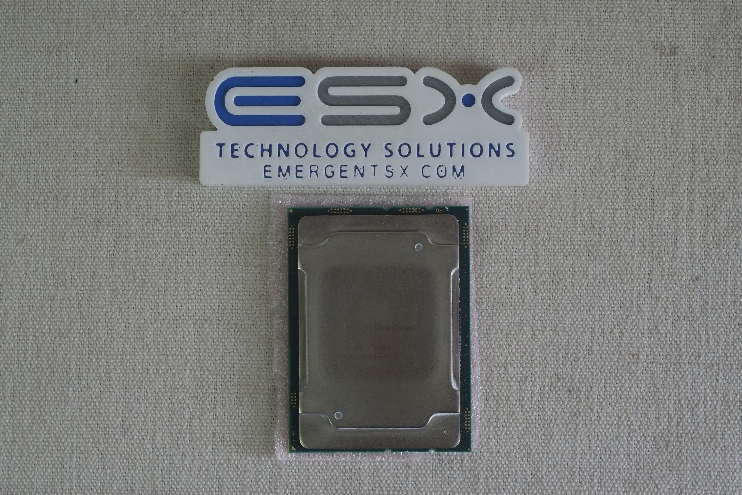 Intel Xeon 12-Core Gold 5118 @ 2.3GHz 16.5MB 105W LGA3647 Processor SR3GF CPU