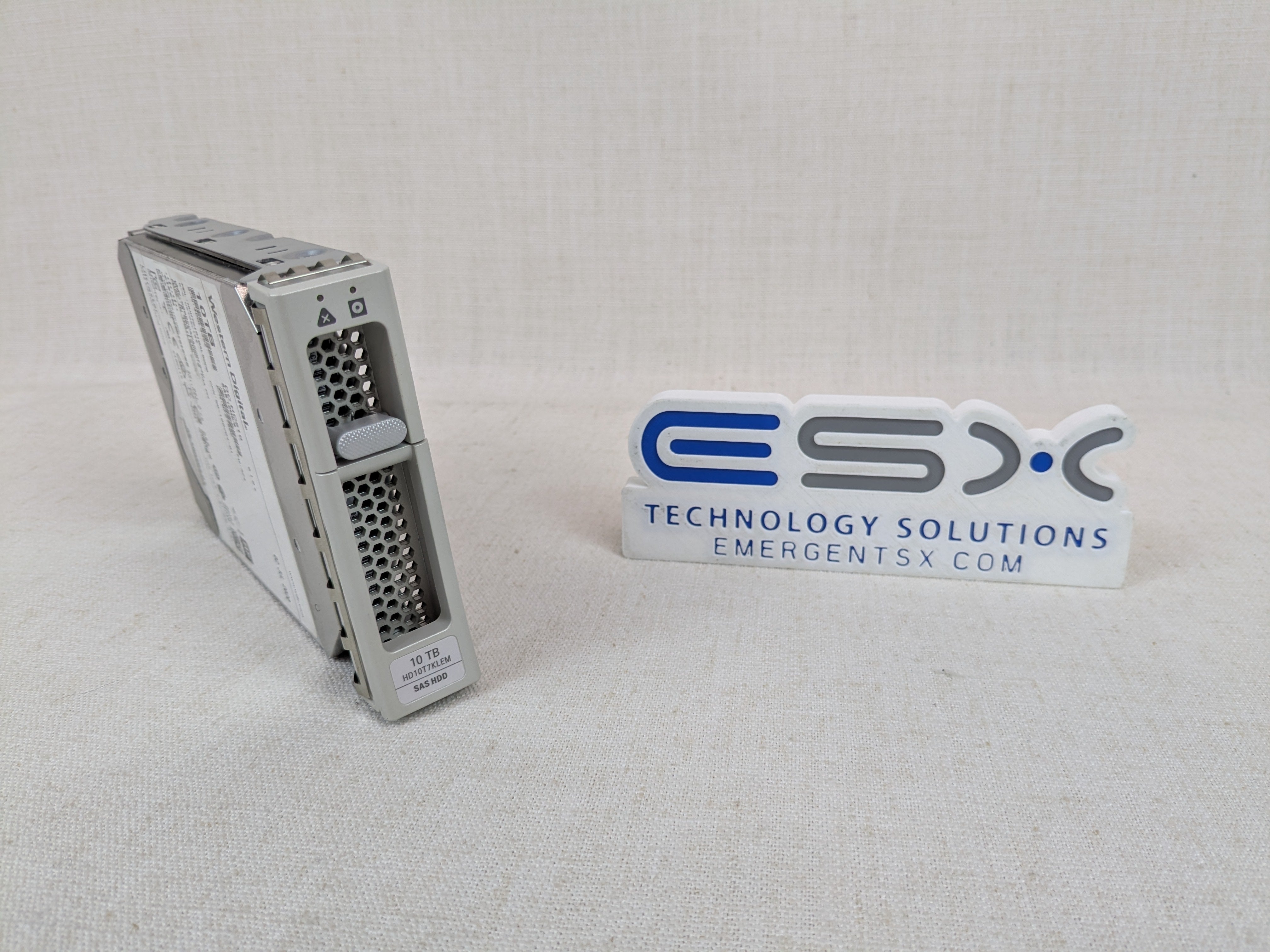 Cisco UCS-HD10T7KLEM 10TB 7.2k 12Gb/s 3.5” SAS 512e Hard Drive