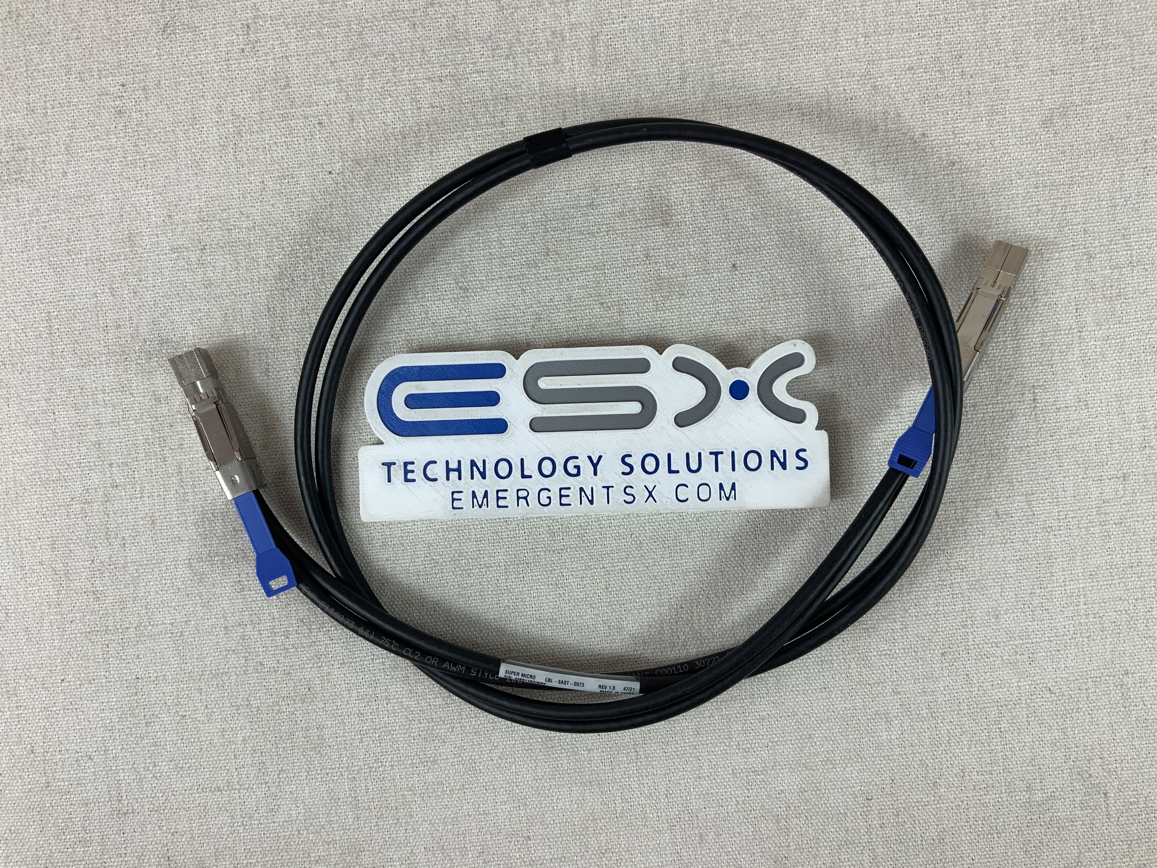 Supermicro CBL-SAST-0573 External MiniSAS HD to External MiniSAS HD 1m Cable