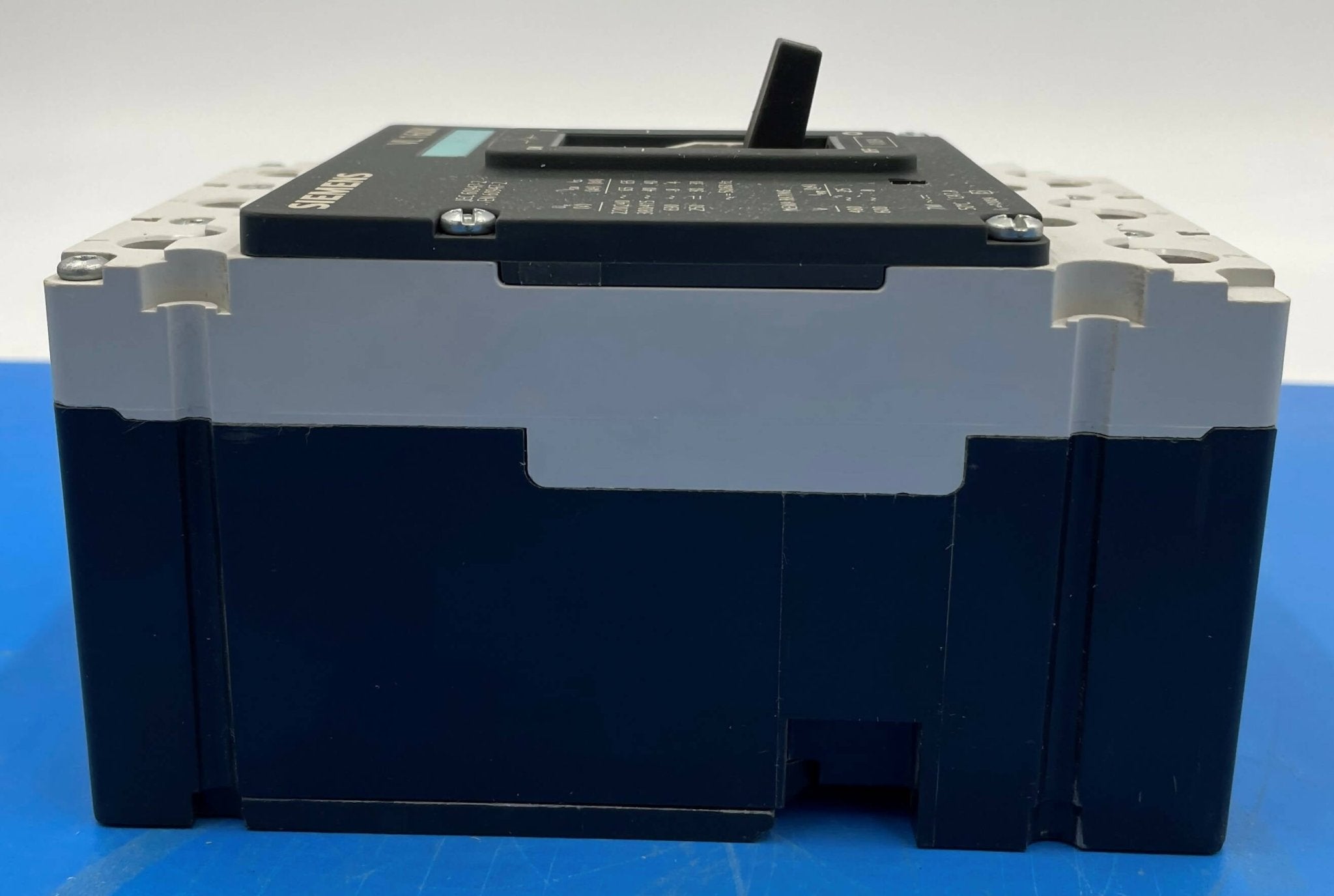 3 Pole Circuit Breaker (3LV1710-1DA33-0AA0 Siemens