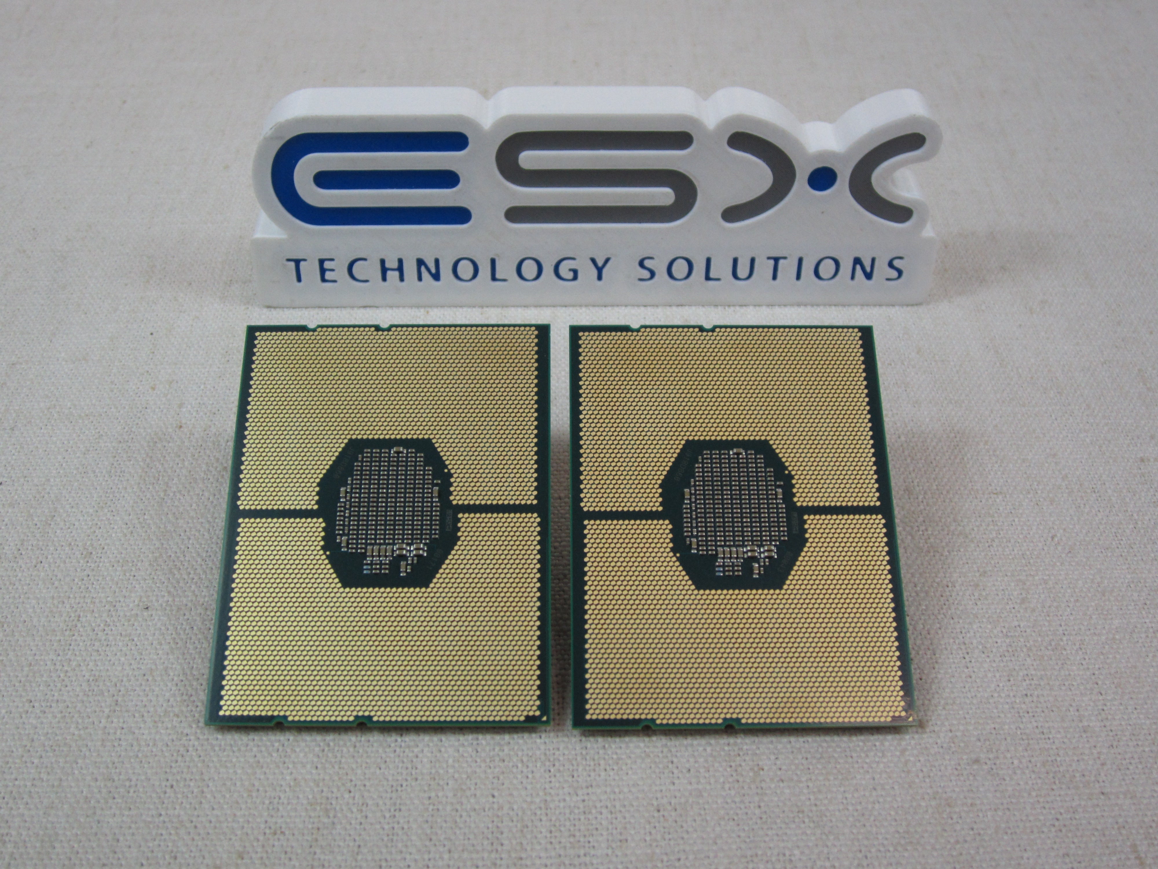 Pair (2) Intel Xeon 8-Core Silver 4108 @ 1.8GHz 11MB 85W Processor SR3GJ CPU