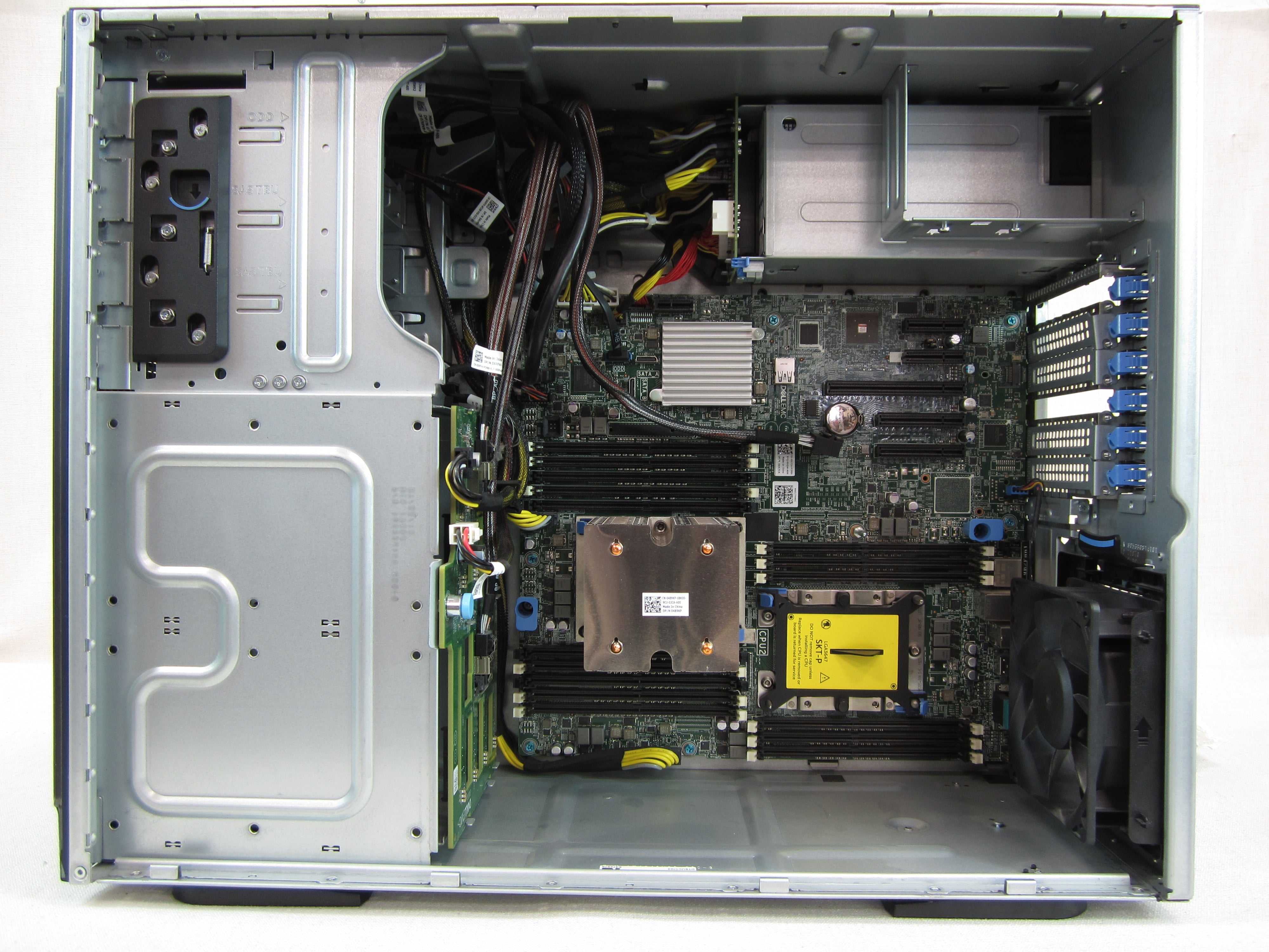 Dell PowerEdge T440 8x 3.5” CTO Tower Server - 1x Heatsink, PERC H730p, 2x PSU