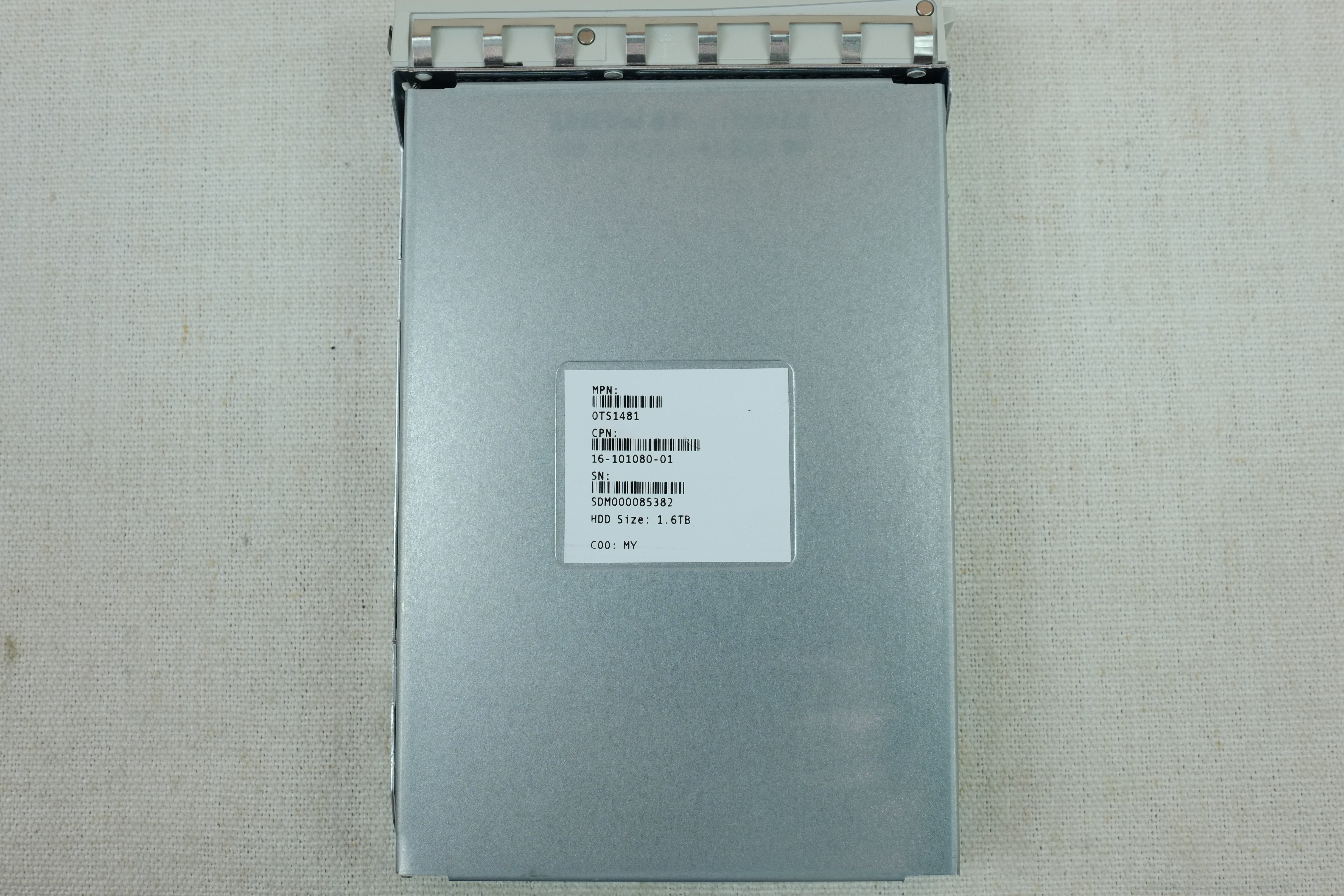 Cisco UCSC-NVMEHY-H1600 1.6TB 3.5” LFF U.2 NVMe SSD 16-101080-01