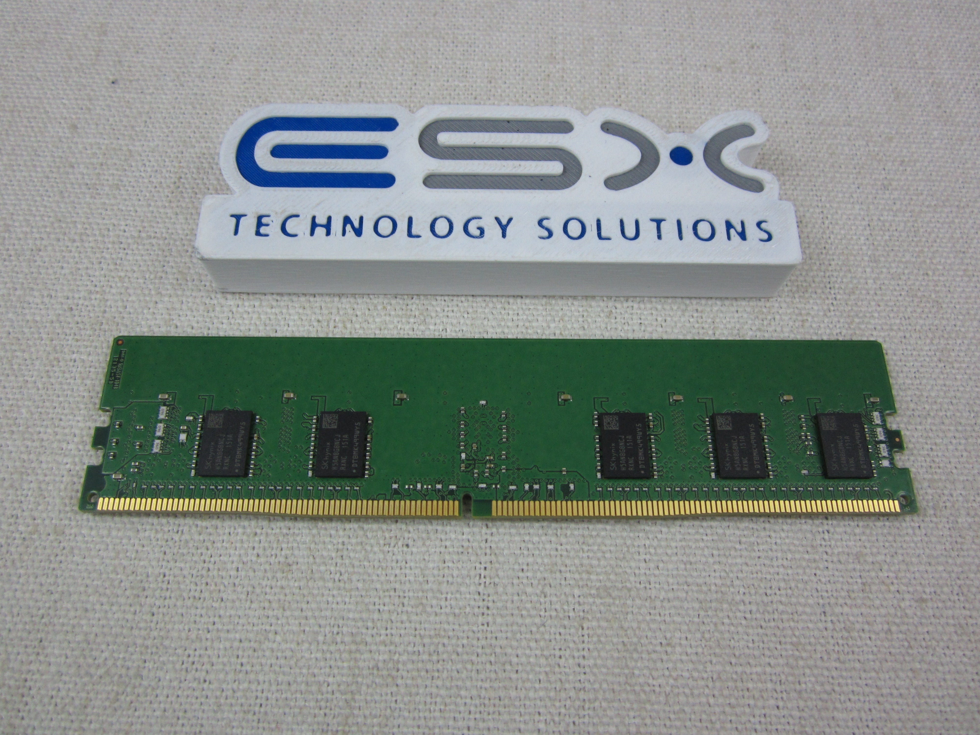 Hynix HMA81GR7CJR8N-XN 8GB 1Rx8 PC4-3200AA DDR4 ECC Server Memory RDIMM