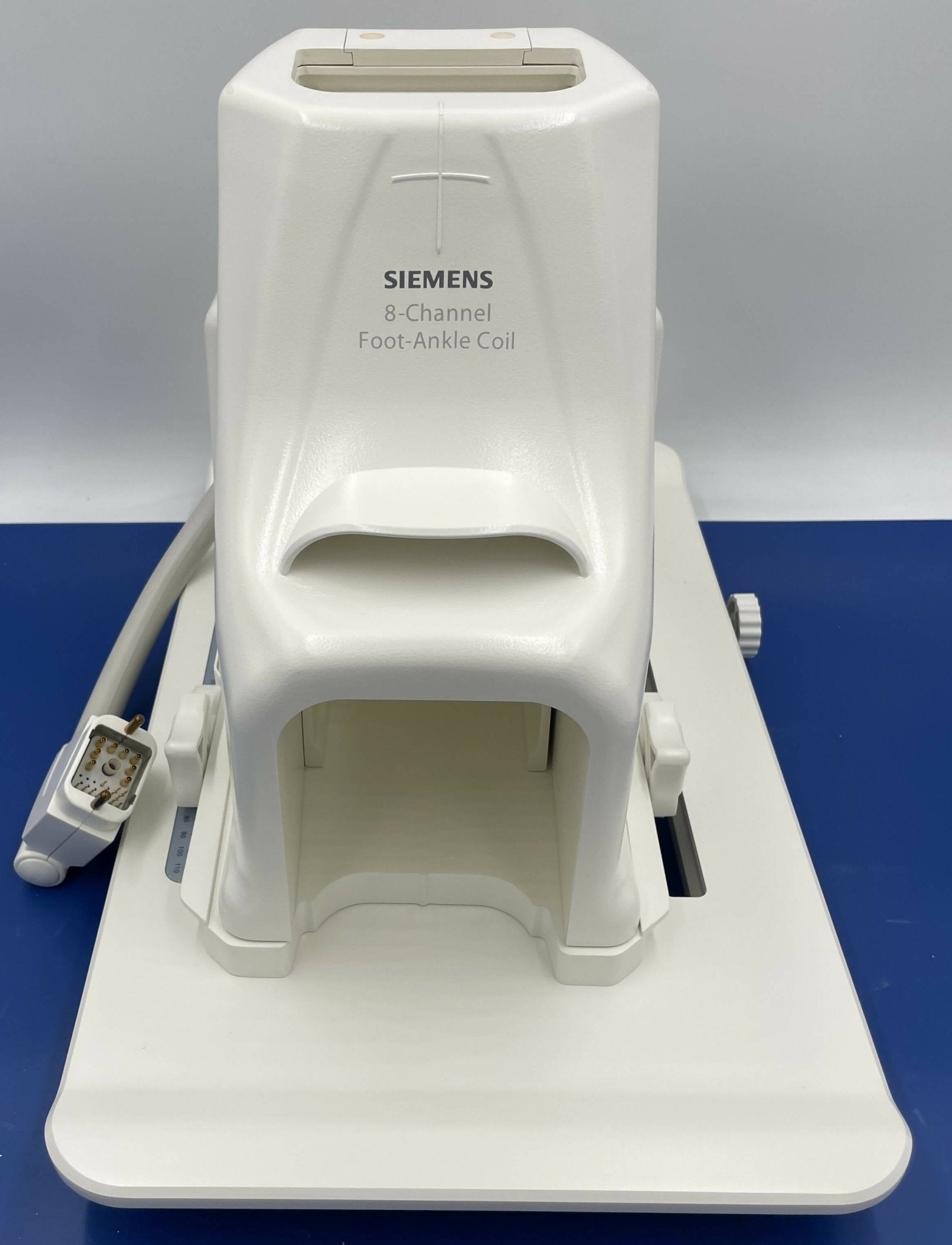 Siemens 10498471 - 8-Channel Foot-Angle MRI Coil Connector Detail | Alo Tech Solutions