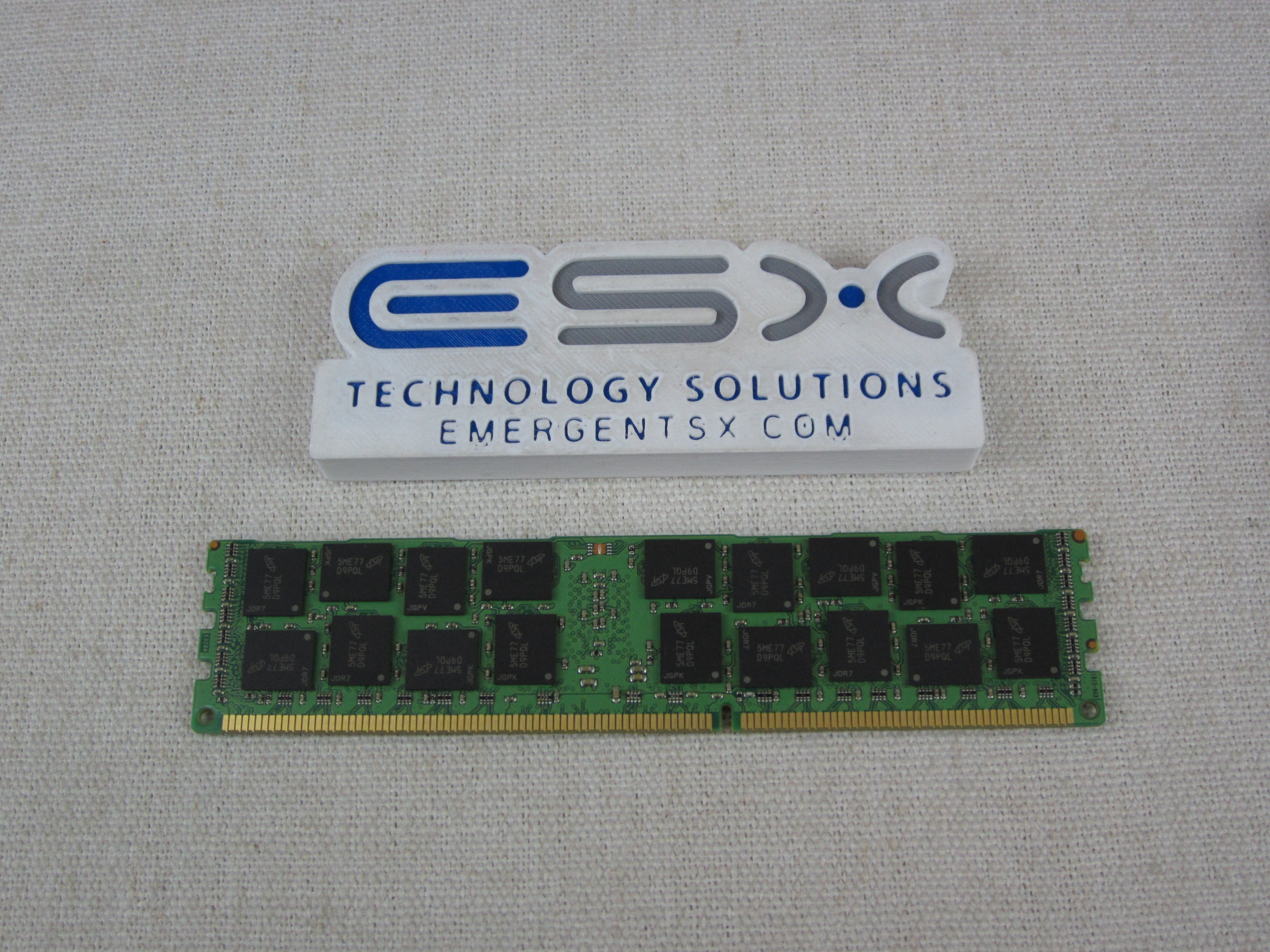 Micron MT36KSF2G72PZ-1G6E1 16GB 2Rx4 PC3L-12800R DDR3-1600MHz Server Memory DIMM