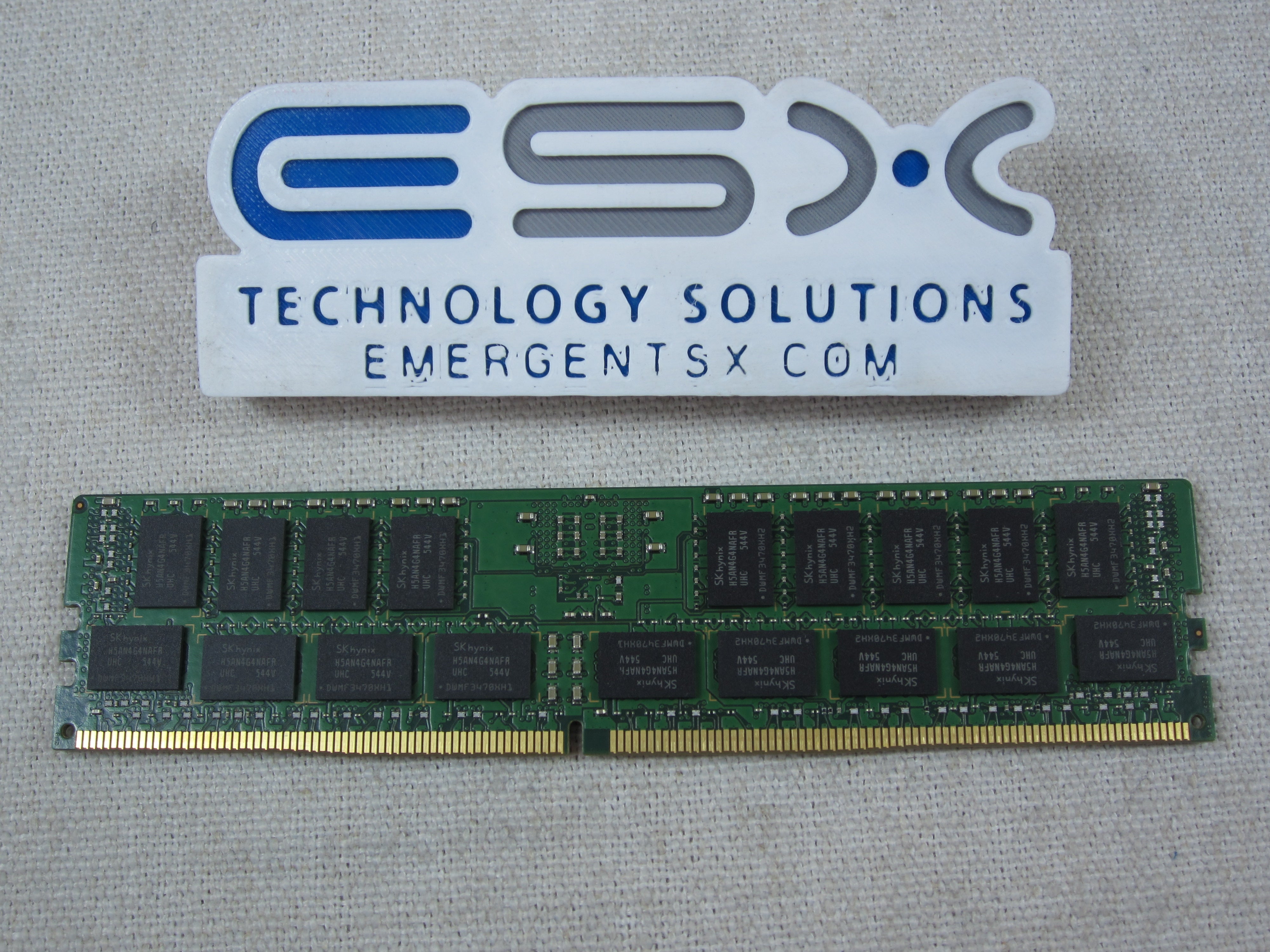 Adamanta AM51RF22G72HY-RQ 16GB 2Rx4 PC4-2400T DDR4 ECC Server Memory RDIMM