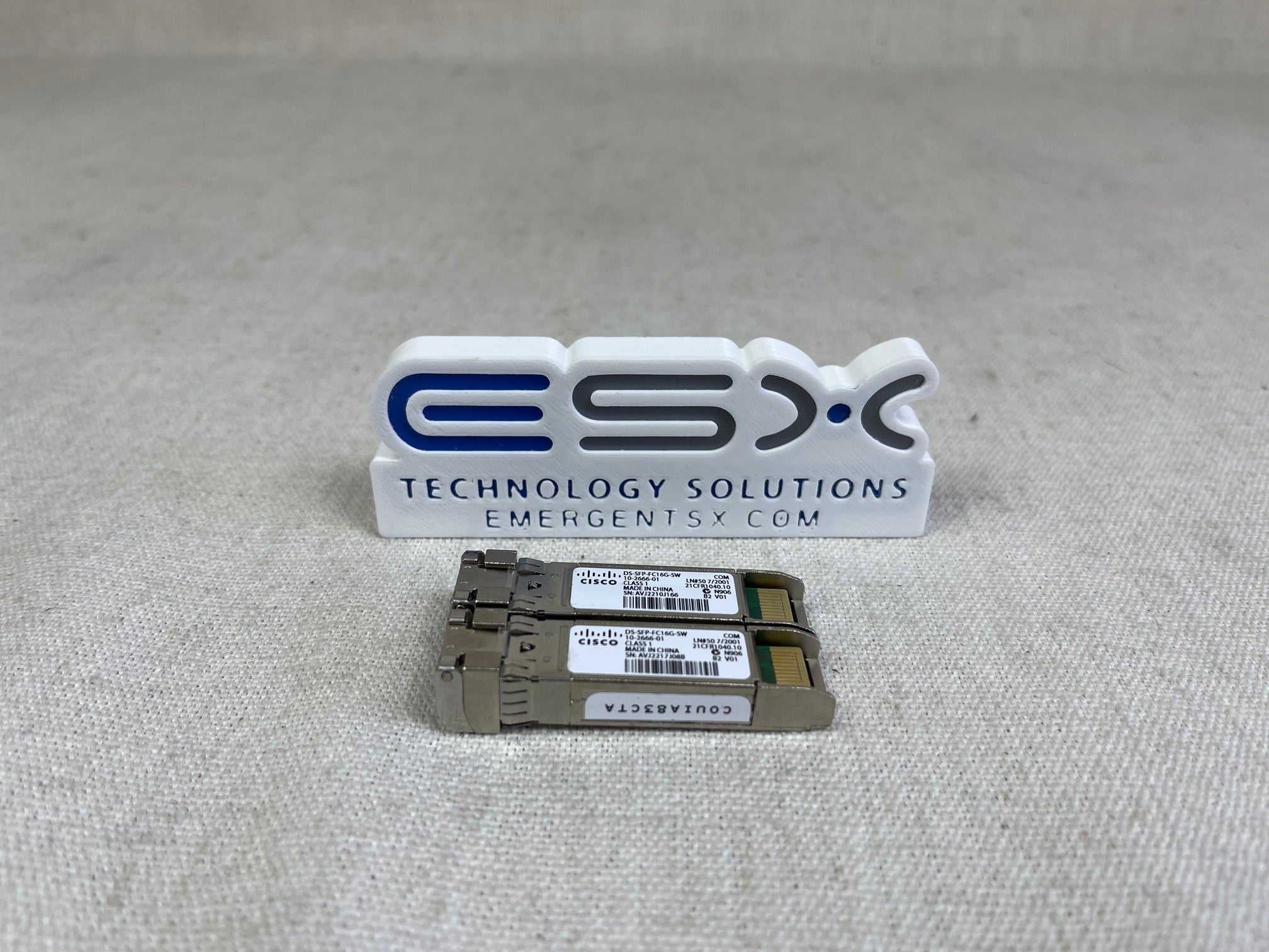 Lot of 2x Cisco DS-SFP-FC16G-SW 16Gb/s Fiber Channel SFP Transceiver Module