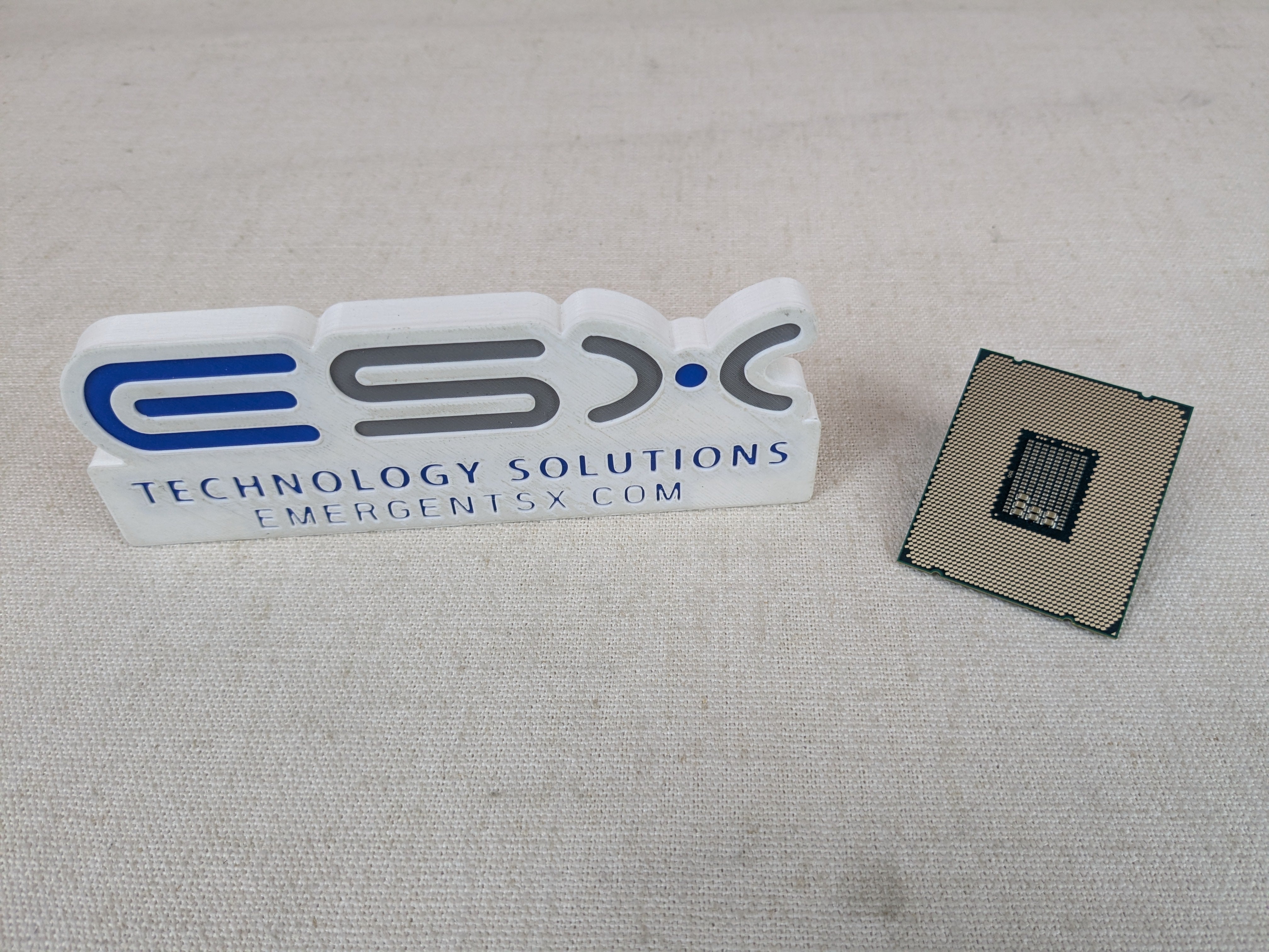 Intel Xeon 22 Core E5-2699v4 @ 2.2GHz Processor 145W FCLGA2011-3 CPU SR2JS
