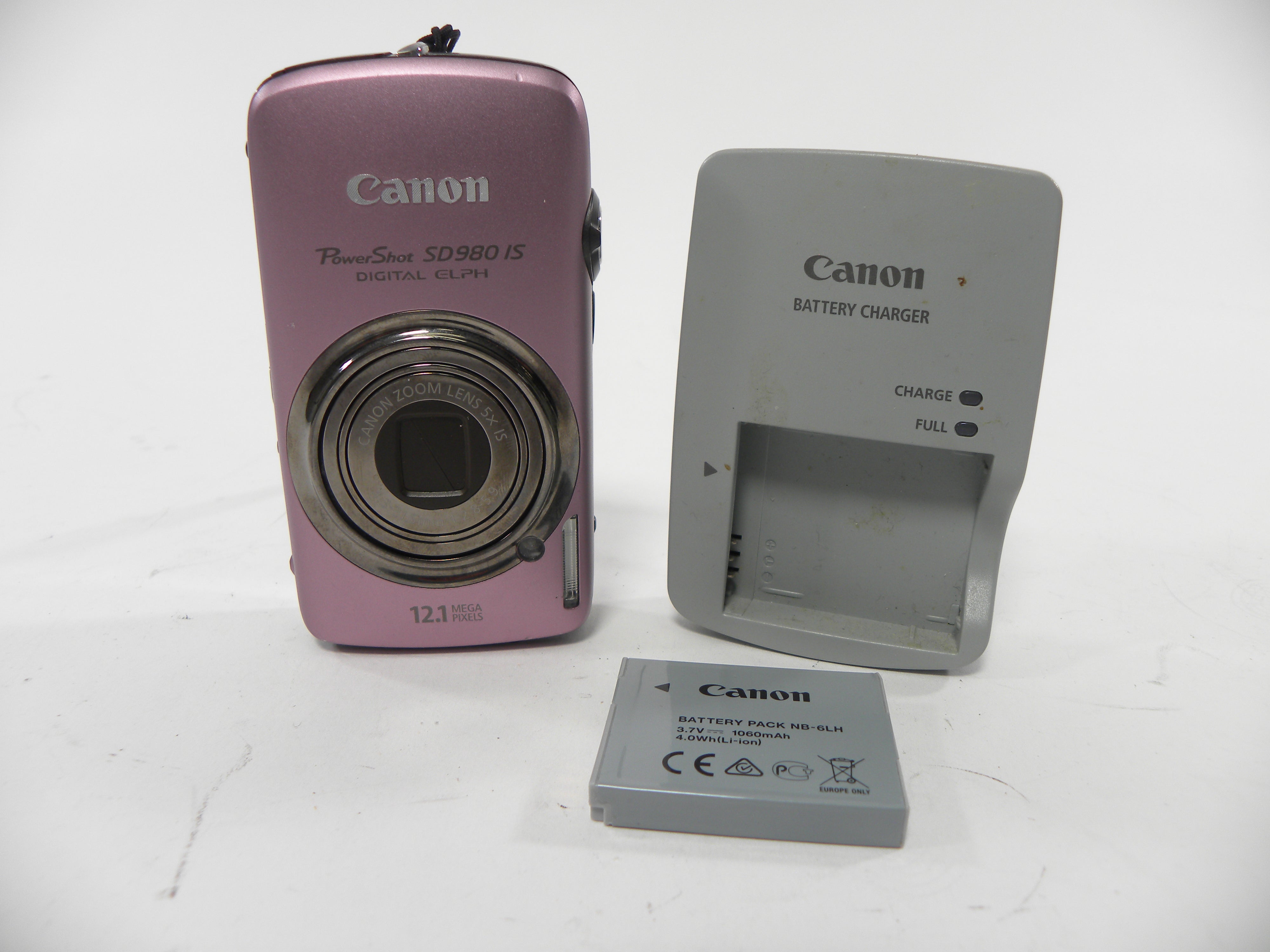 Canon Power Shot Digital Elph SD980 IS 12.1mp camera AS IS