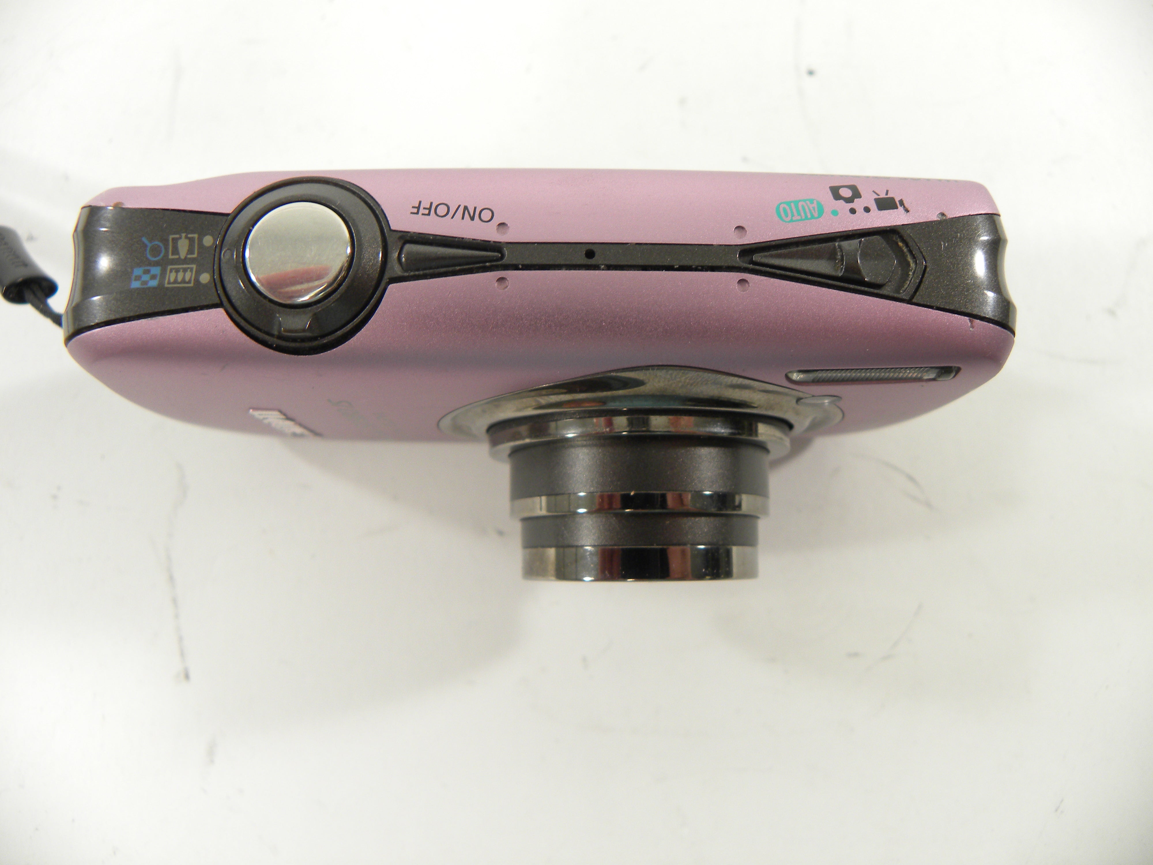 Canon Power Shot Digital Elph SD980 IS 12.1mp camera AS IS