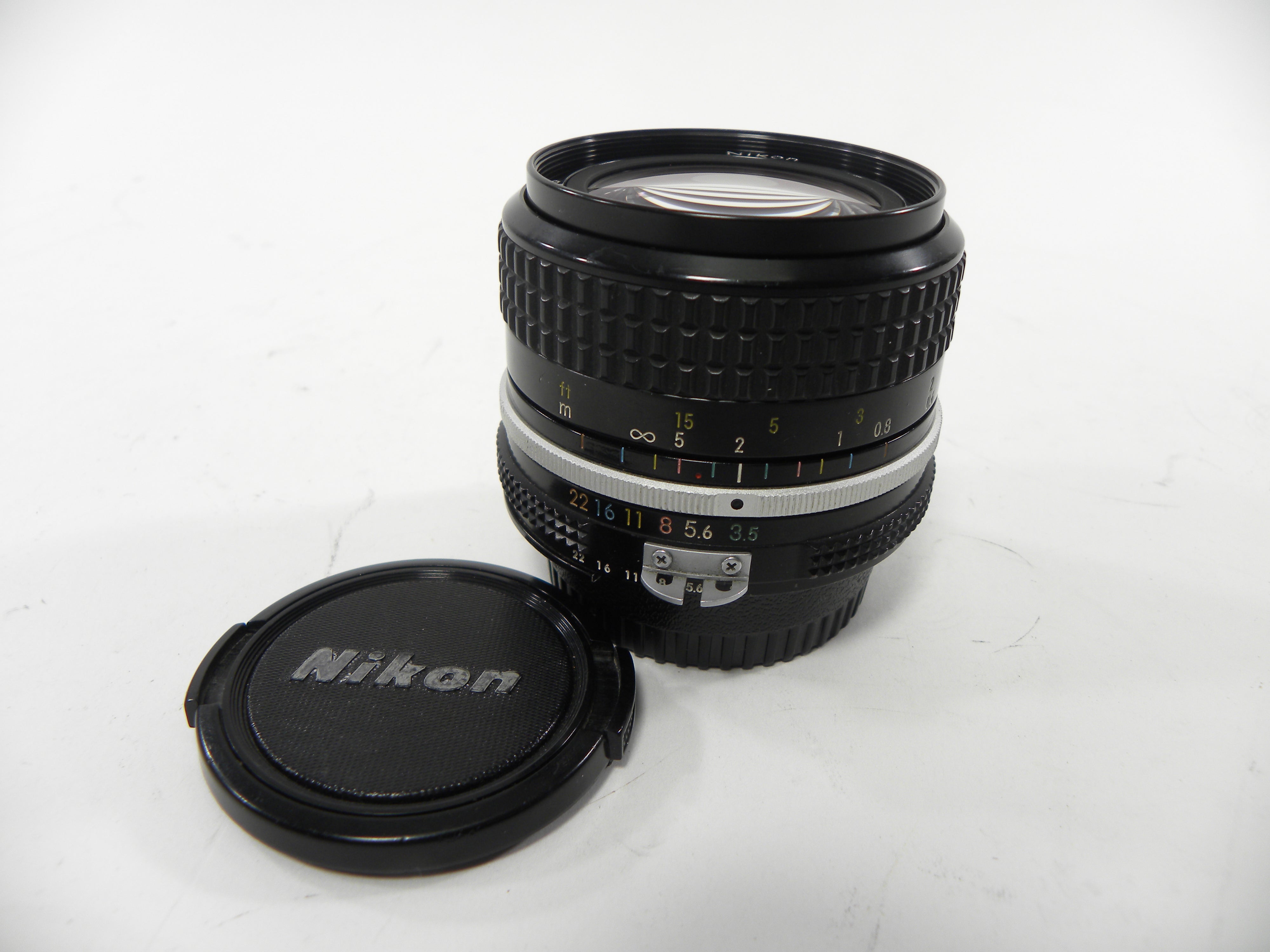 Nikon Nikkor 28mm f3.5 F Mount
