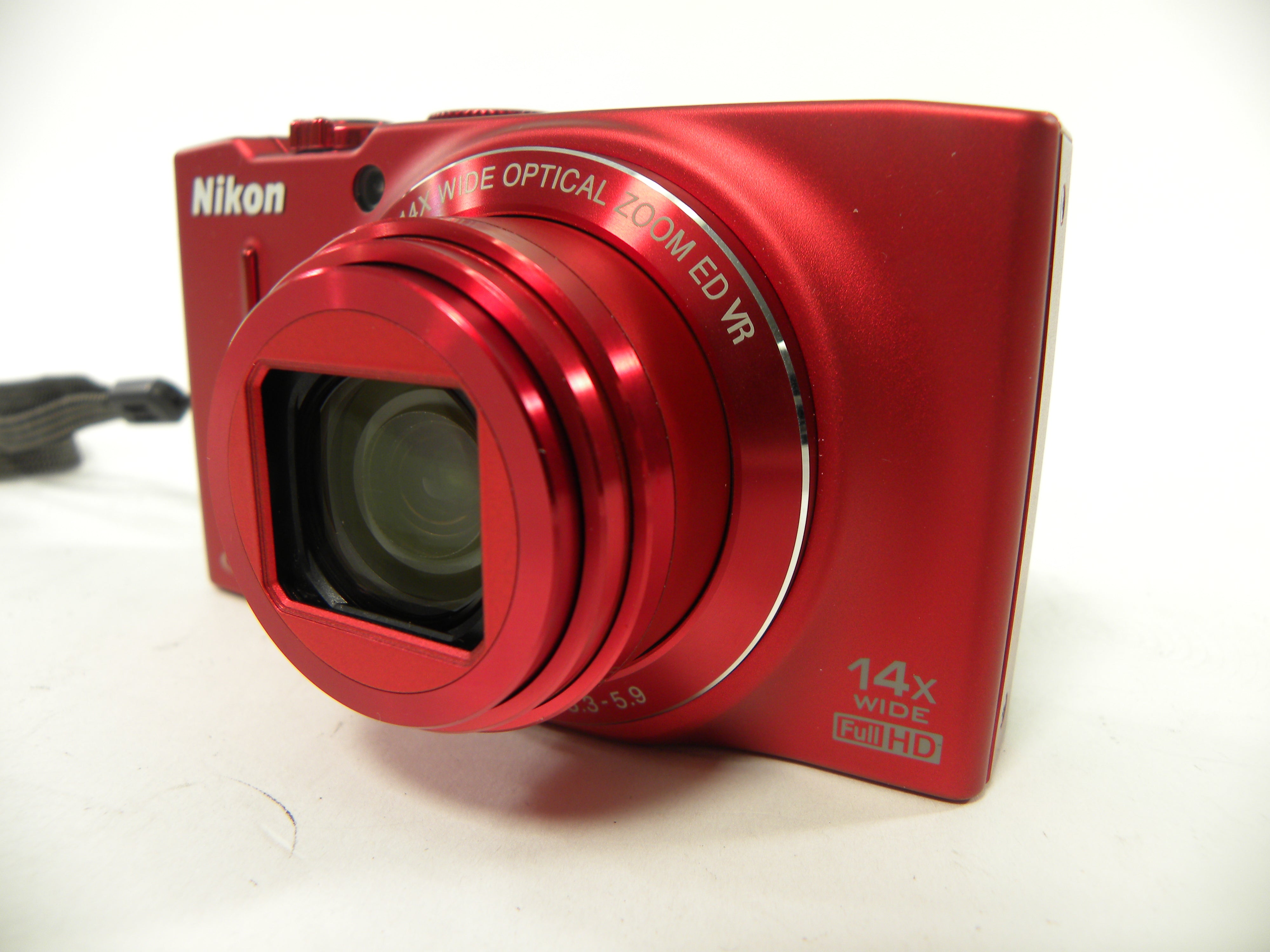 Nikon Coolpix S8200 16.1mp Digital Camera (Red)