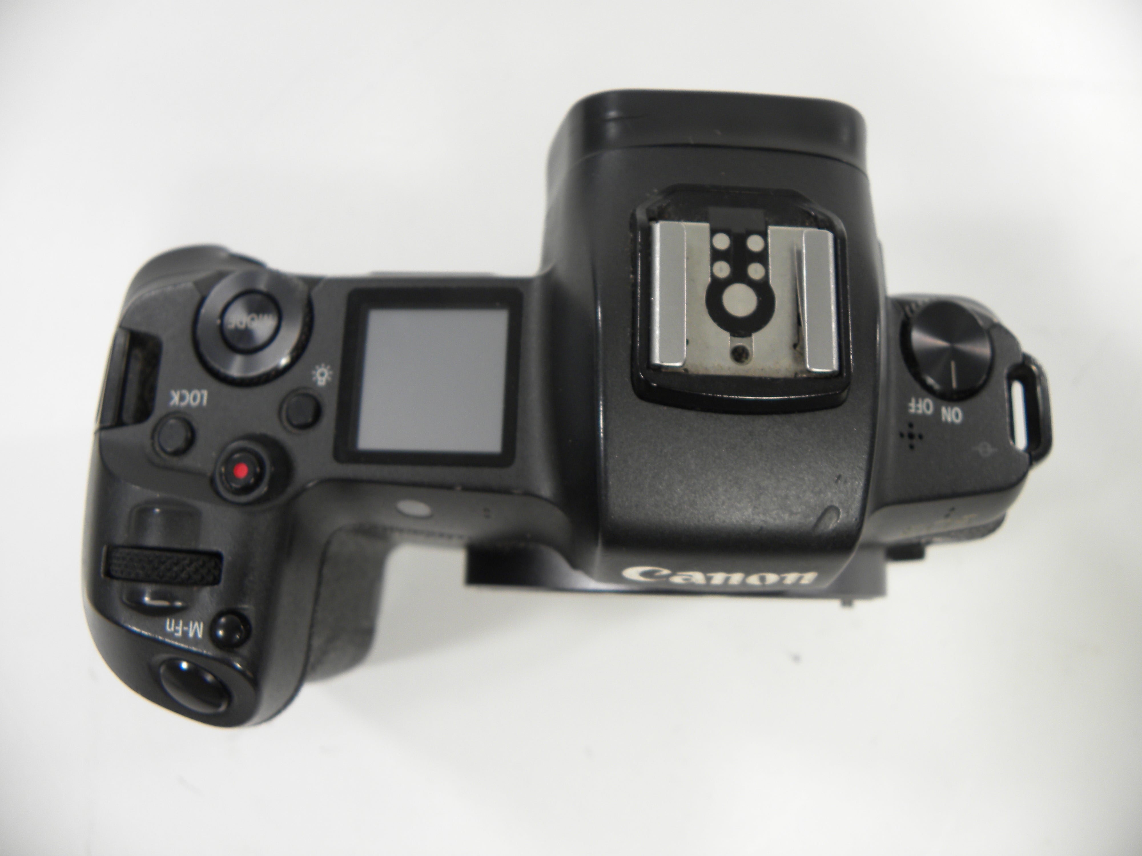 Canon EOS R 30.3mp Digital SLR body only Shutter Ct. 373,000