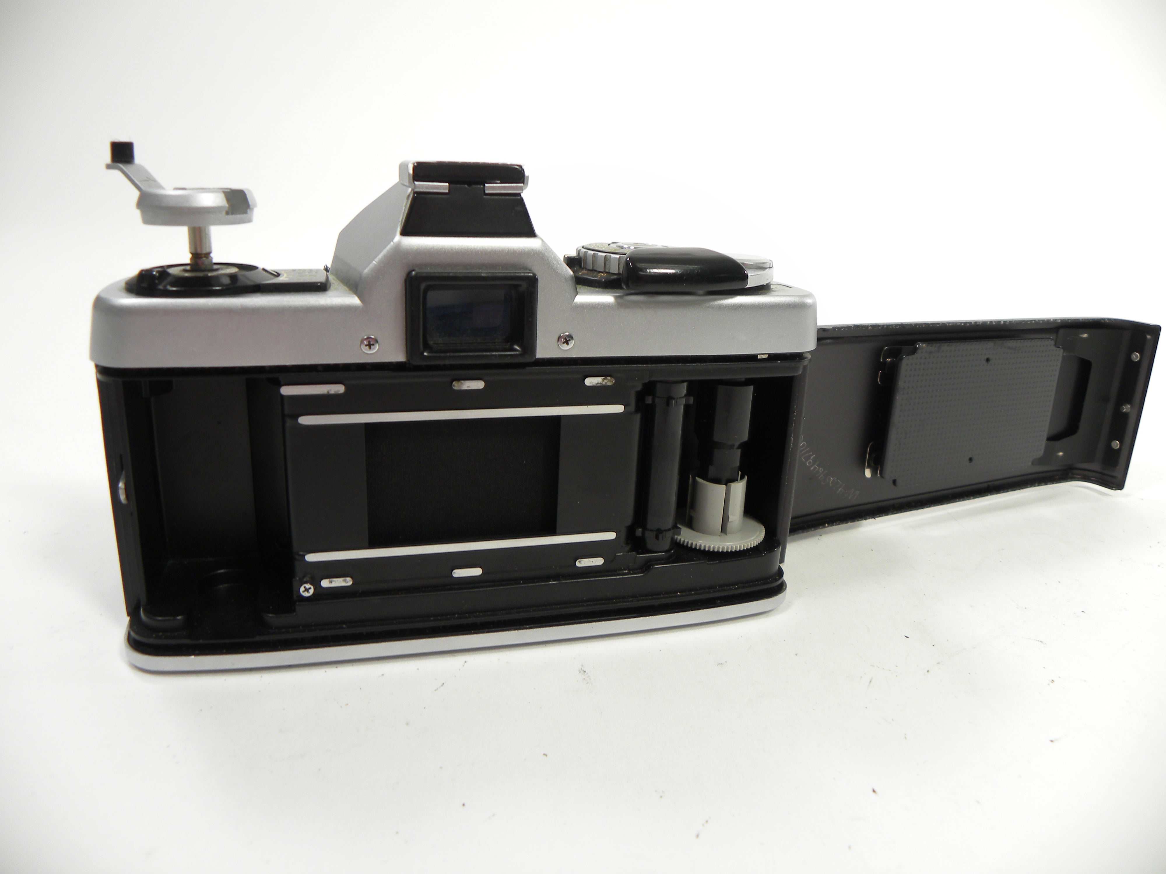 Minolta XG-1 35mm SLR w/50mm f2 AS IS NO RETURNS!!
