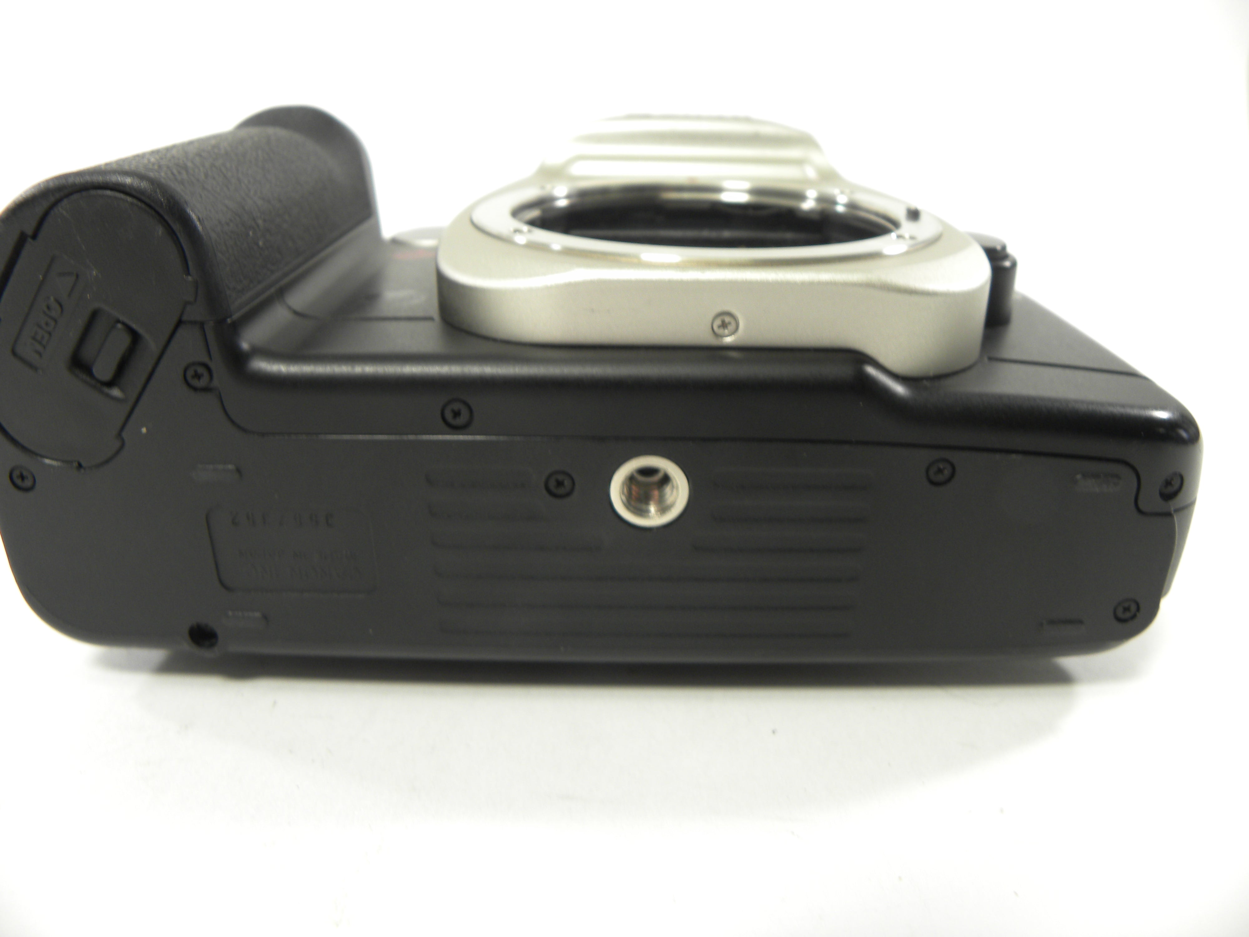Canon EOS Elan II 35mm SLR Camera Body only