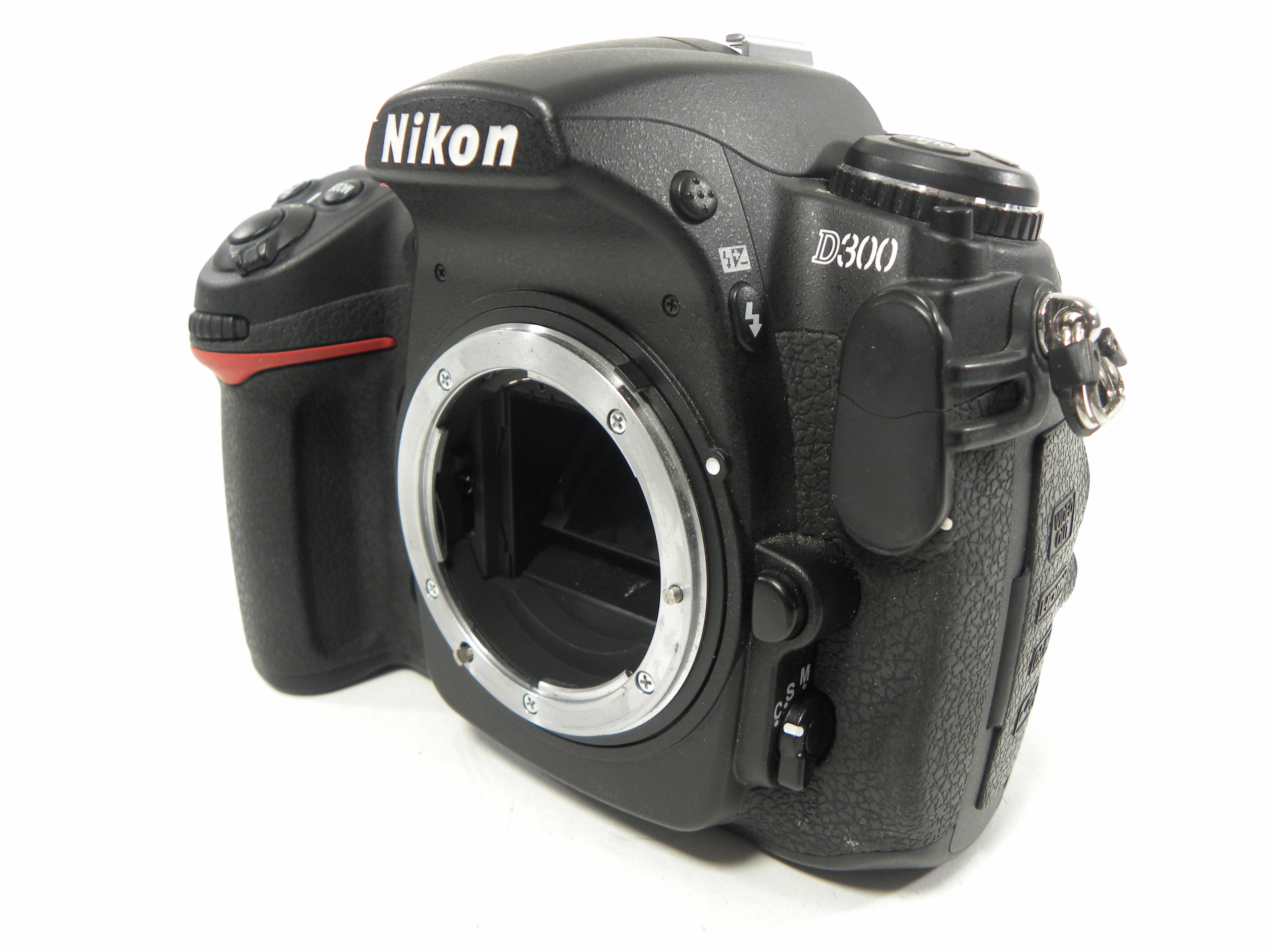 Nikon D300 12.3mp Digital SLR body only Shutter Ct. 4,581