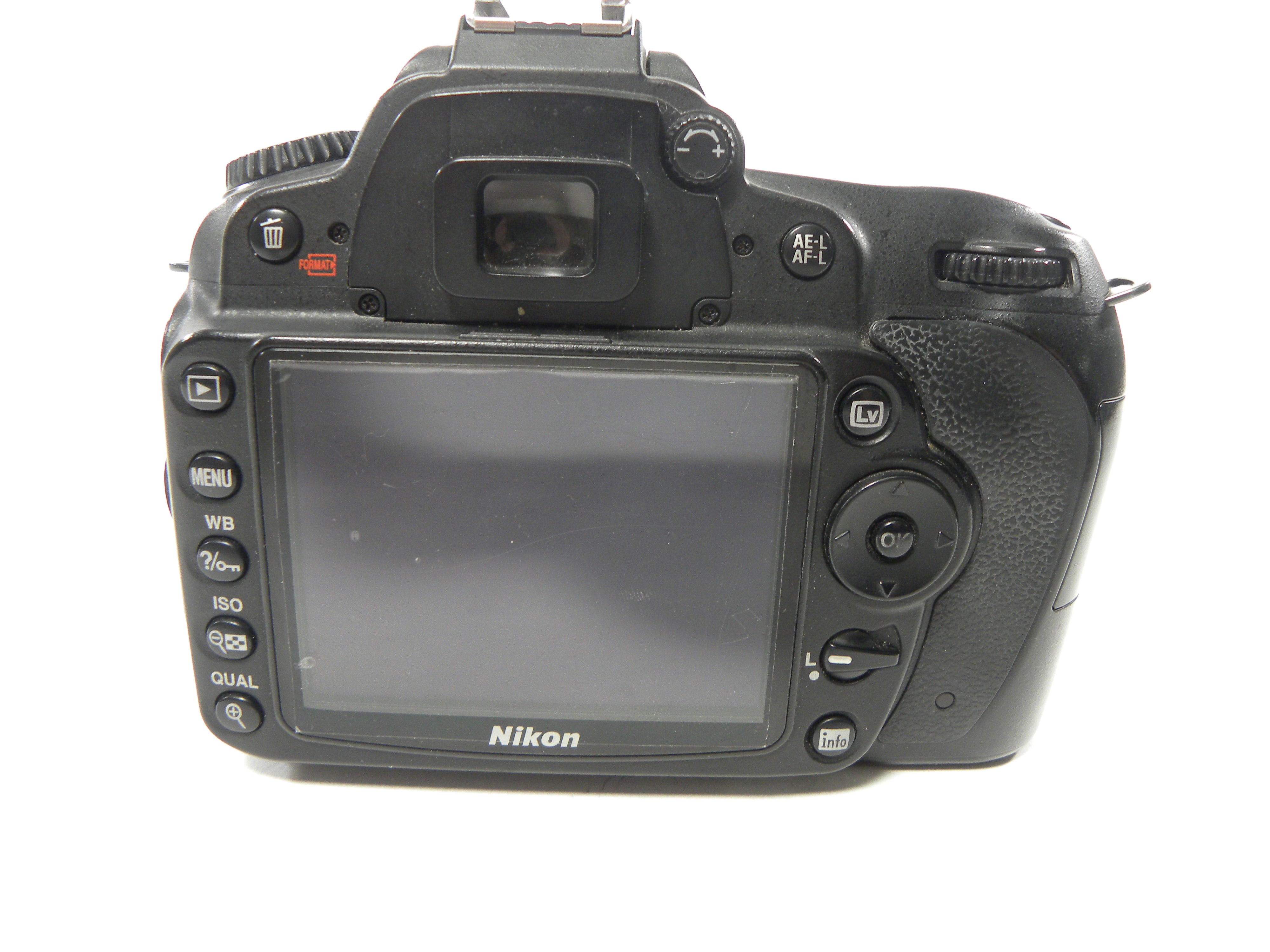 Nikon D90 12.3mp Digital SLR Camera body only (Parts)