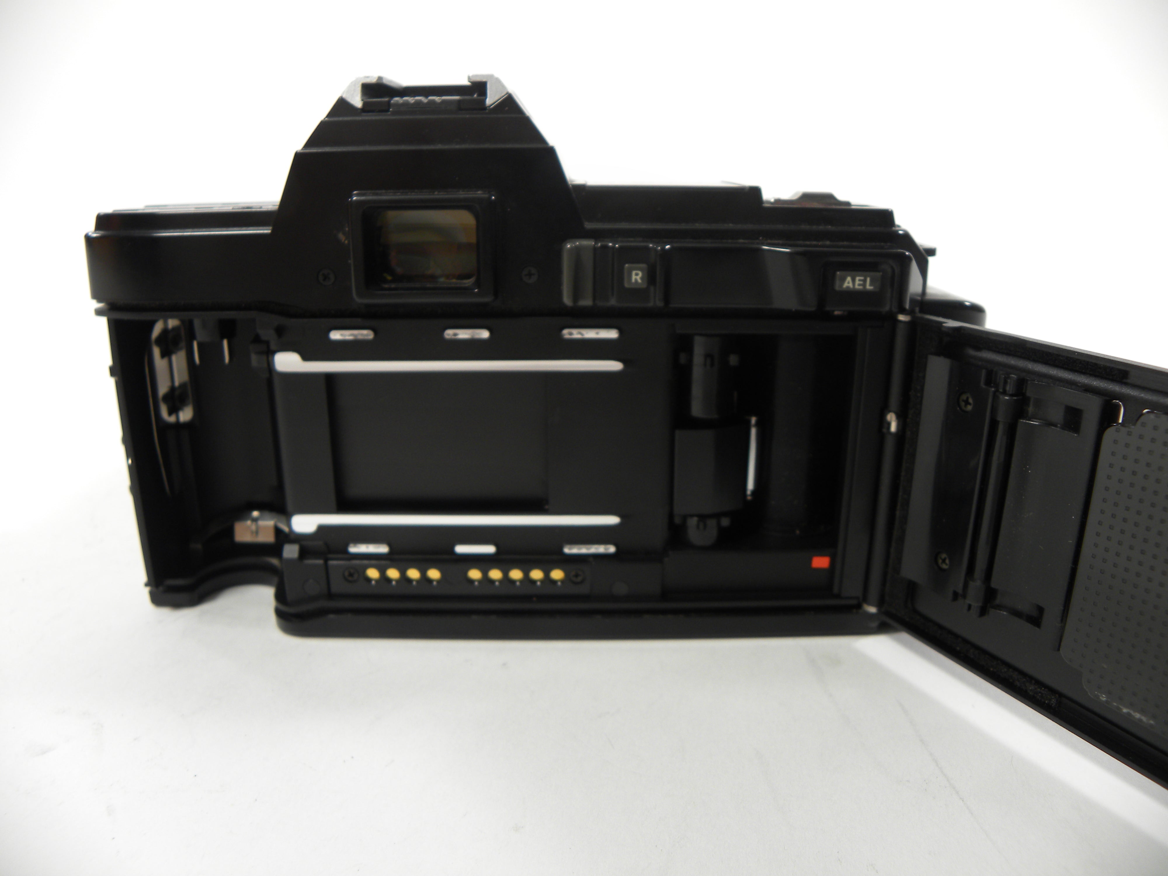 Minolta Maxxum 7000 35mm SLR w/AF 35-80mm f4-5.6