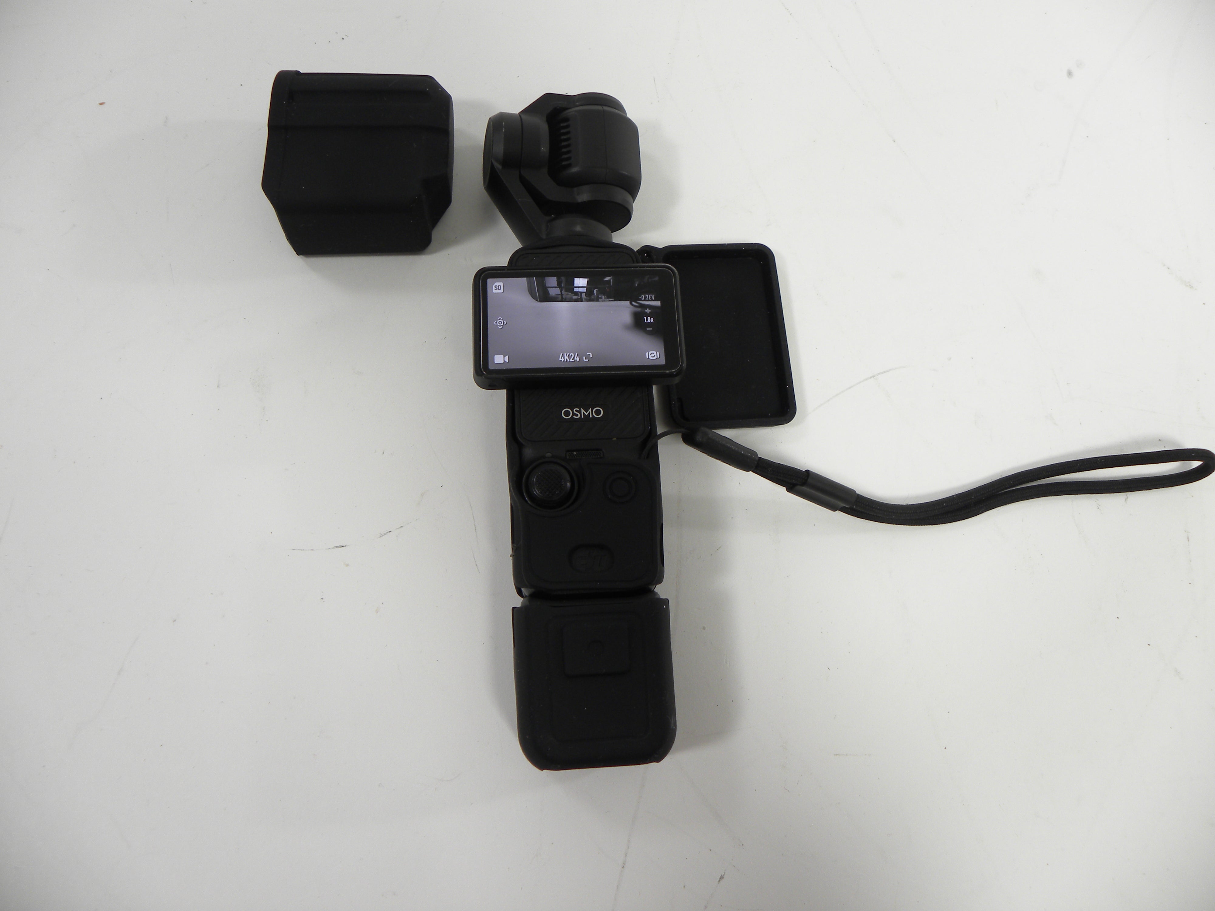 DJI OSMO Pocket 3 w/Mic2 Light and Case