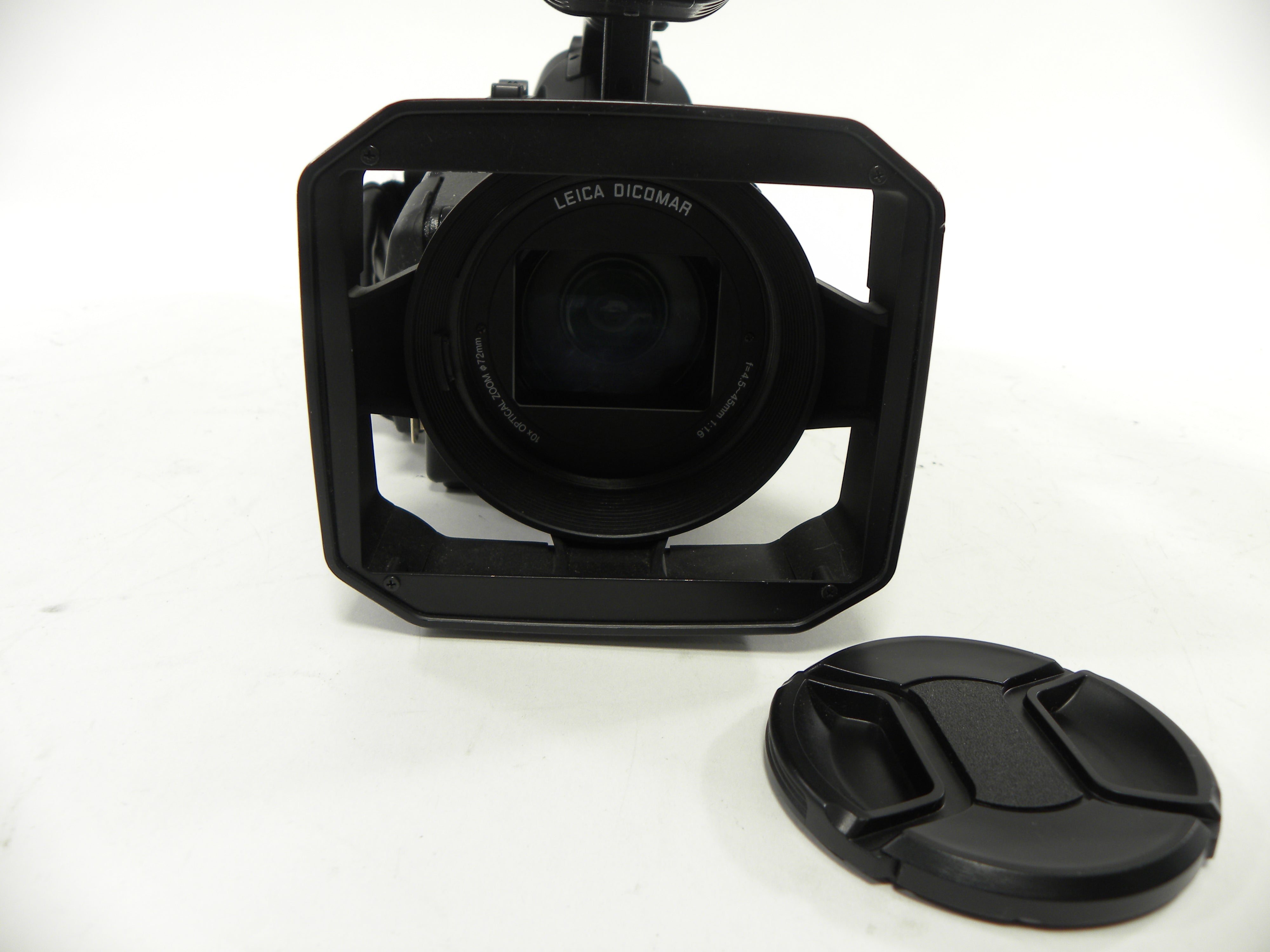 Panasonic AG-DVX100BP 3CCD Mini DV Camcorder