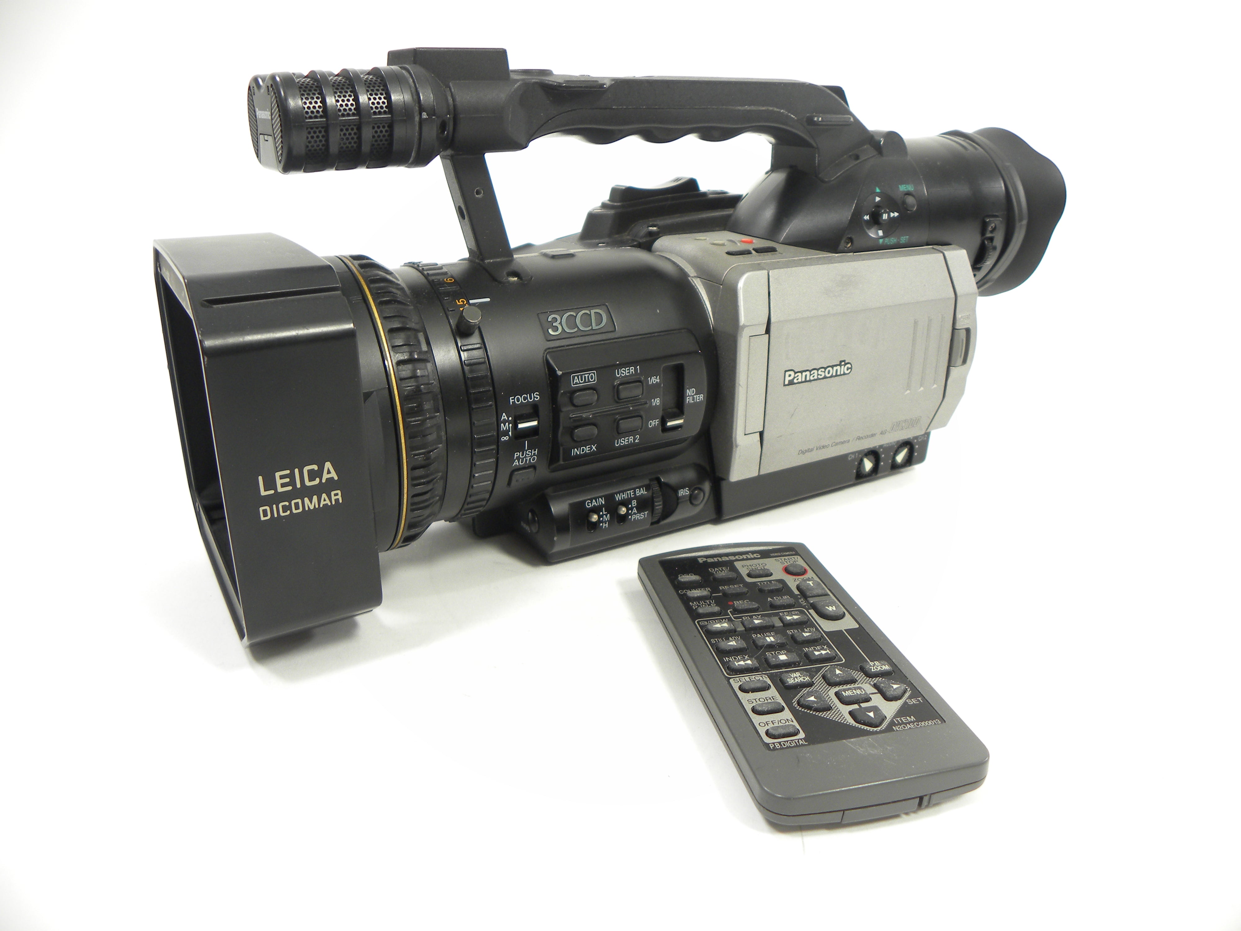 Panasonic AG-DVX100BP 3CCD Mini DV Camcorder AS IS NO RETURNS!