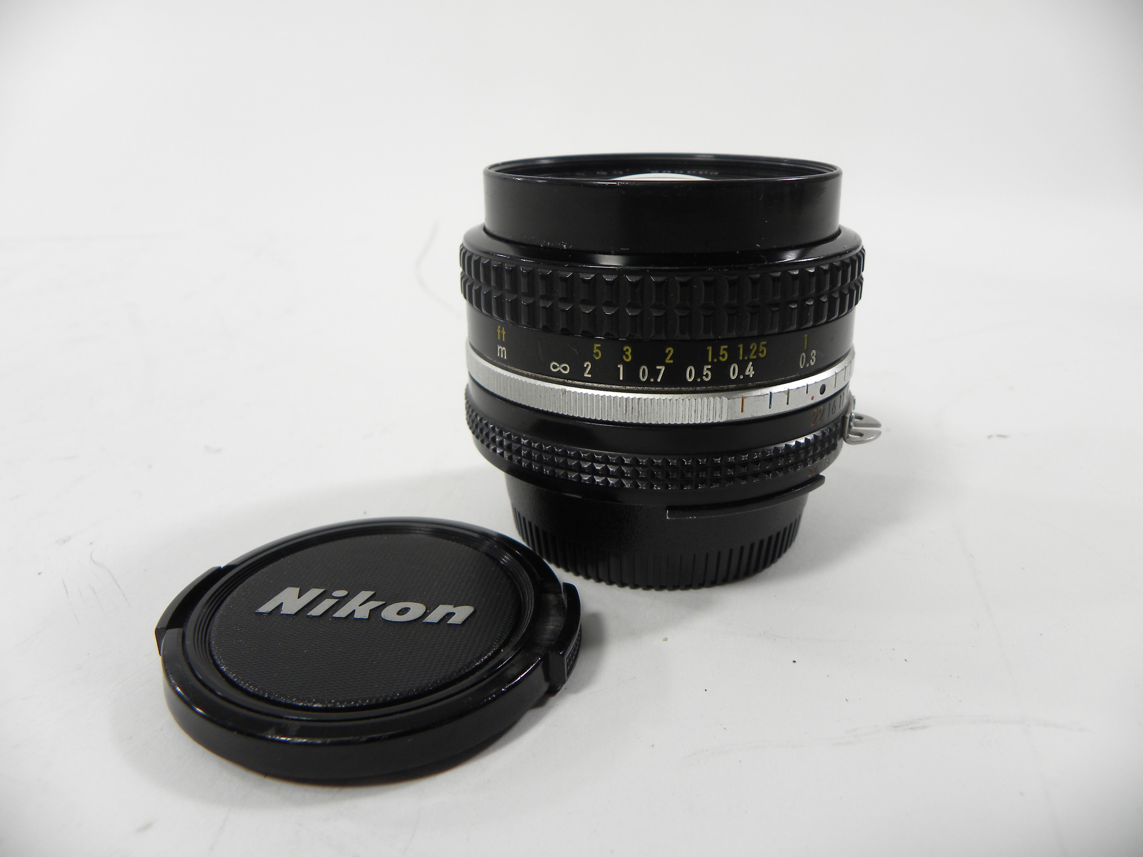 Nikon Nikkor 20mm f3.5 AIS F Mount