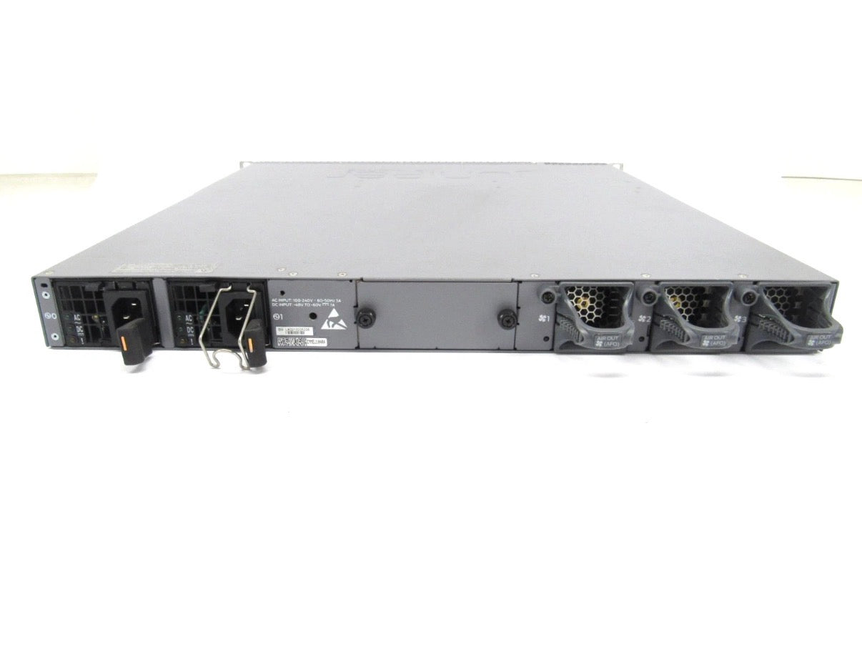 Juniper EX4550-32F-AFO 32-Port 1/10GbE SFP+ Switch 2x JPSU-650W-AC-AFO