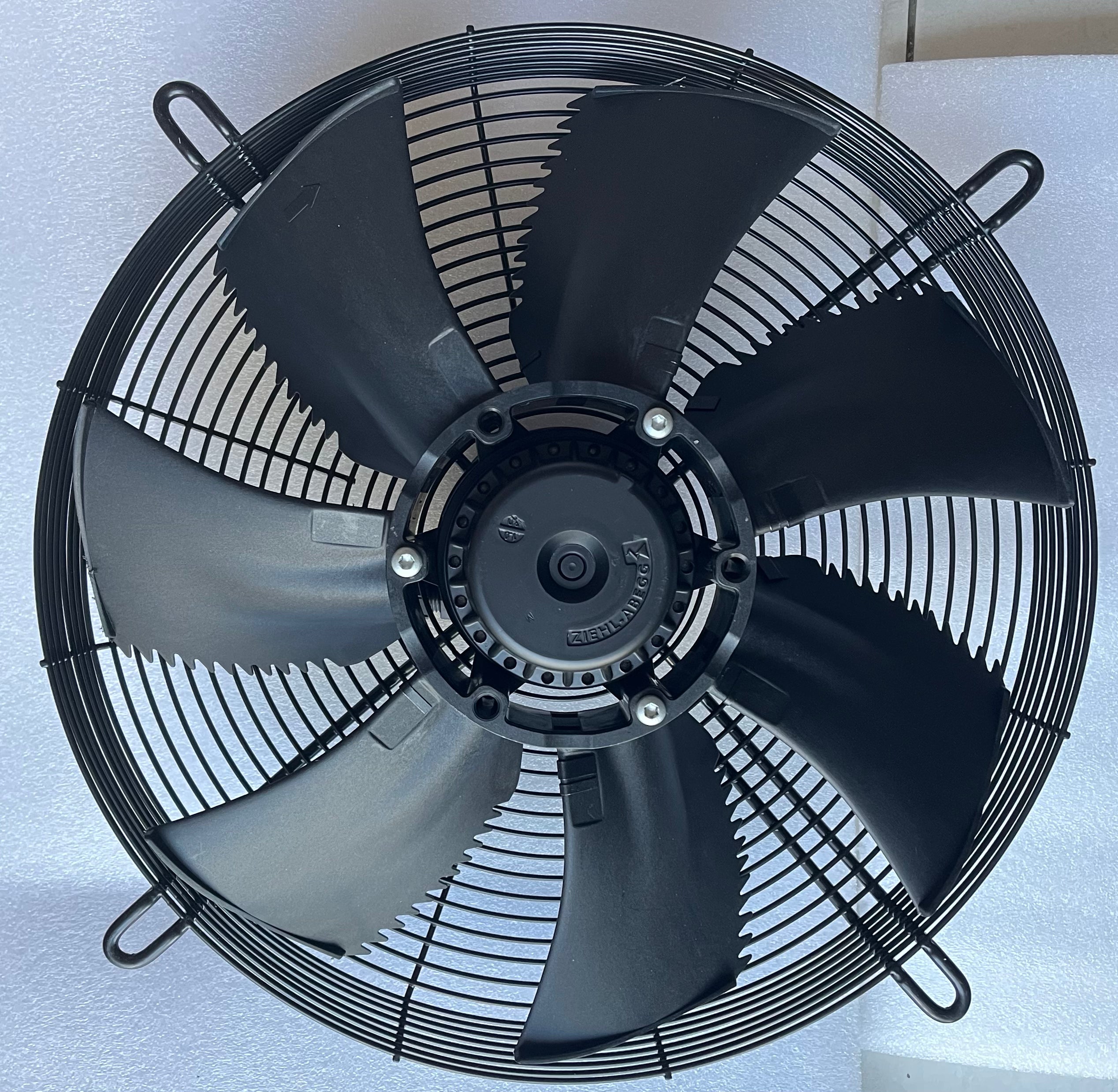 FE040-4DK.2C.V7
ZIEHL-ABEGG Axial Fan