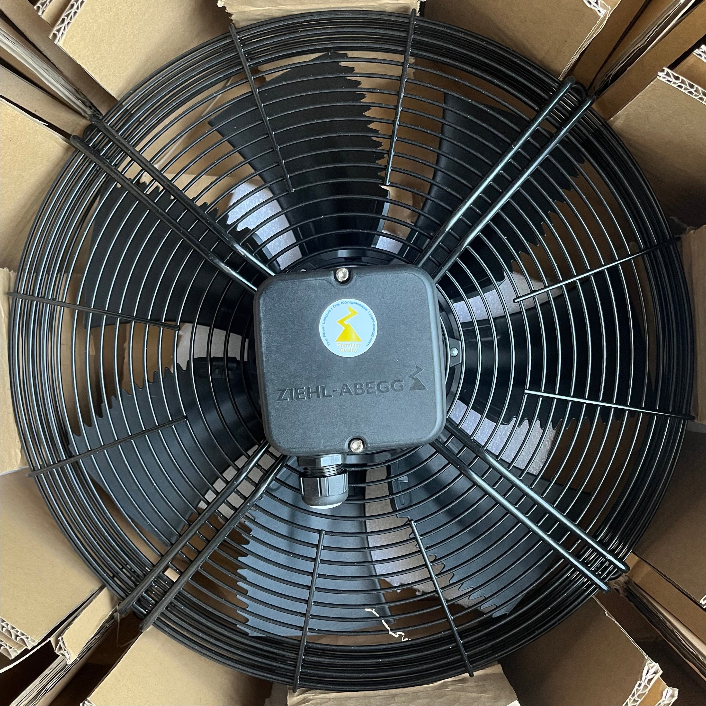FN040-4DA.0F.V7P1 ZIEHL-ABEGG Axial Fan 400V 0.36/0.25kW 0.55/0.36A 1600/1140rpm