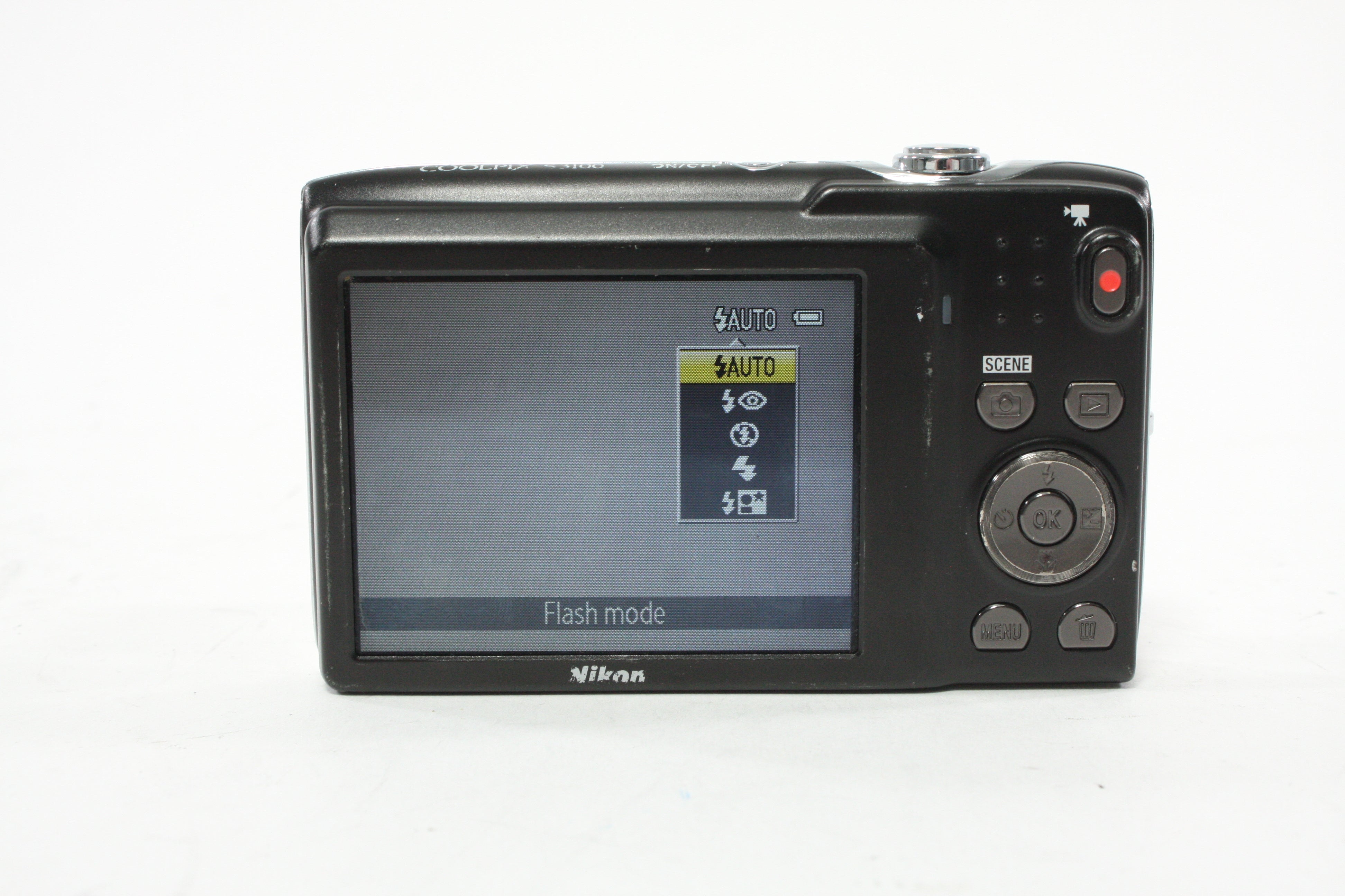 Nikon Coolpix S3100 Digital Point-and-Shoot Camera 5x Zoom 14.0mp