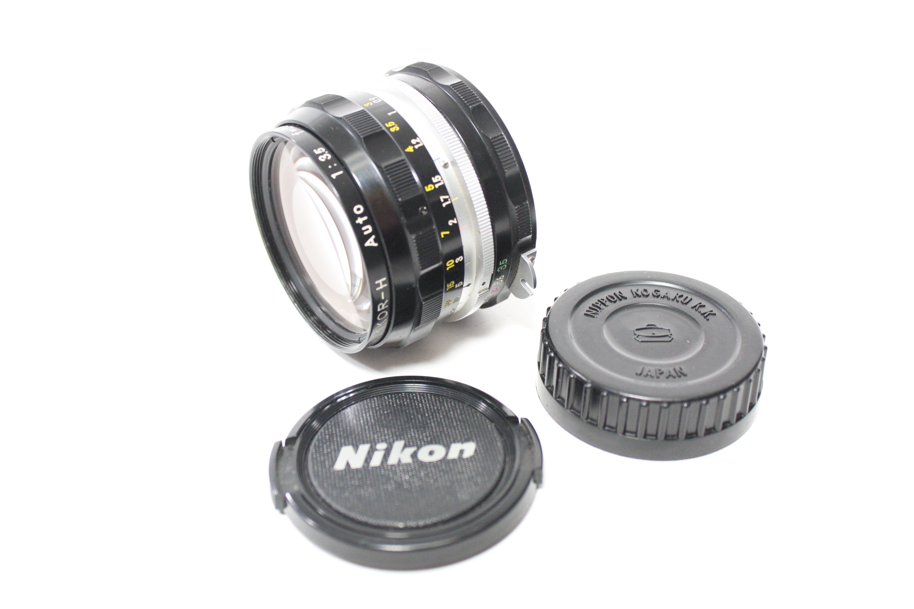 Nikon 28mm f/3.5 Nikkor-H Auto Non AI Lens for F Mount