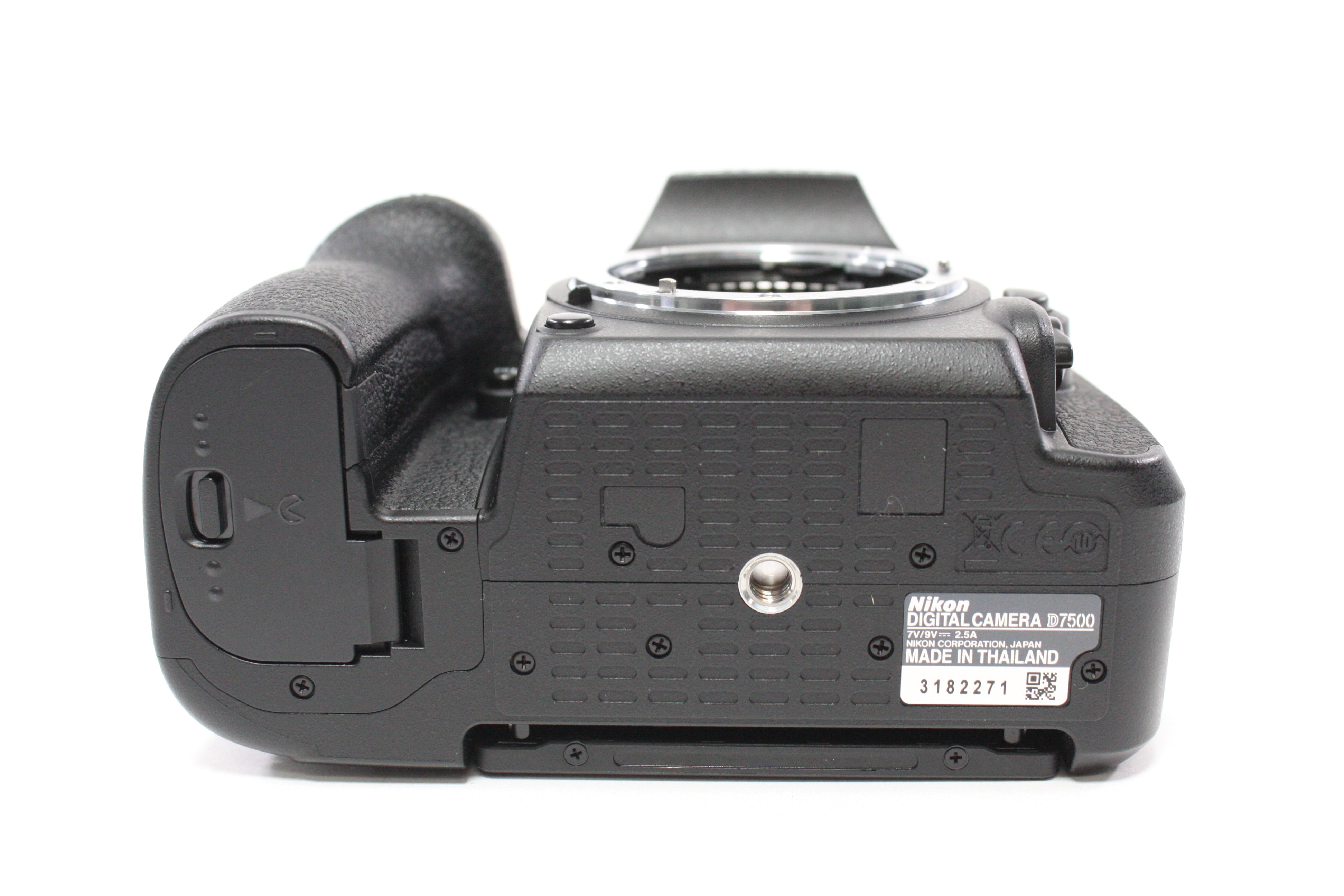 Nikon D7500 DSLR Camera Body with Shutter Count 980