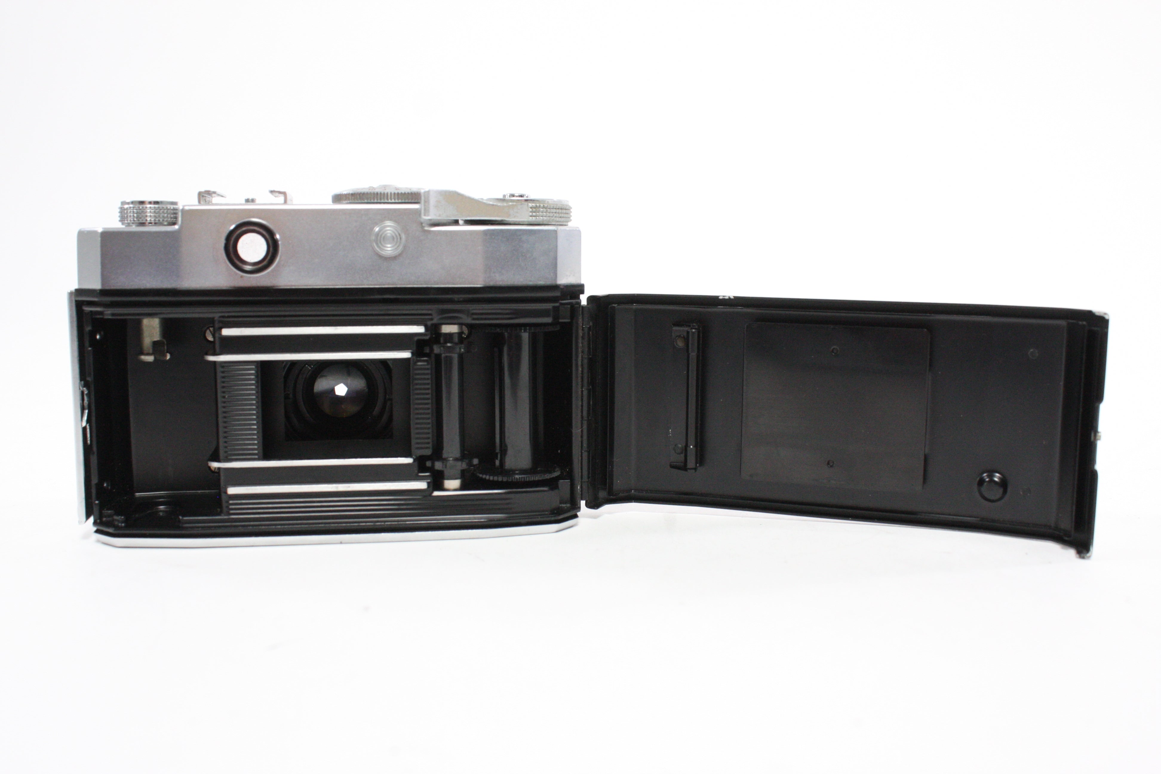Zeiss Ikon Contina IIa 35mm Viewfinder Camera AS-IS