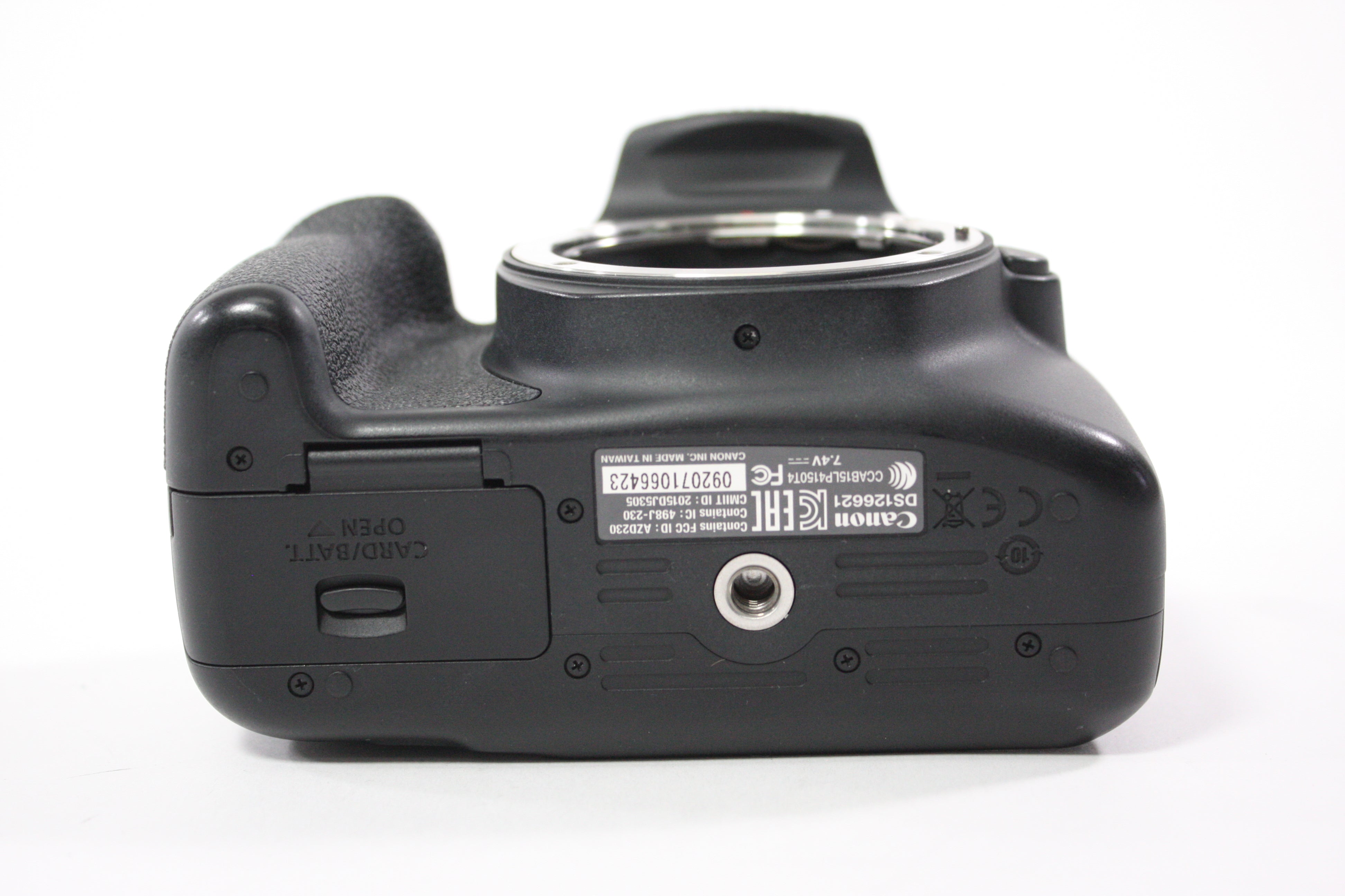 Canon EOS Rebel T6 DSLR Camera with 18-55mm f/3.5-5.6 IS II EF-S Lens With Shutter Count 5,054