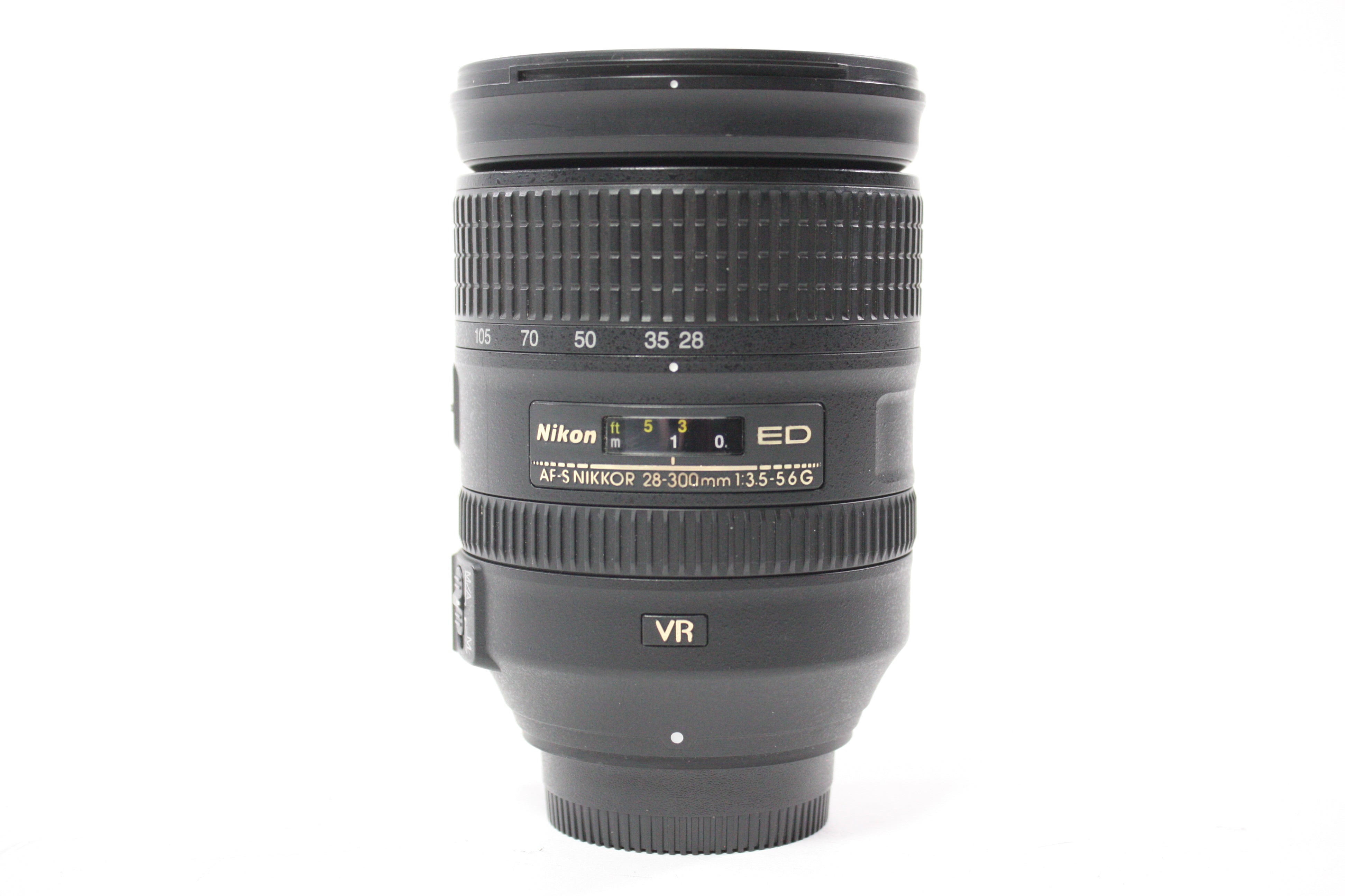Nikon 28-300mm f/3.5-5.6G ED VR AF-S Nikkor Lens for F Mount AS-IS
