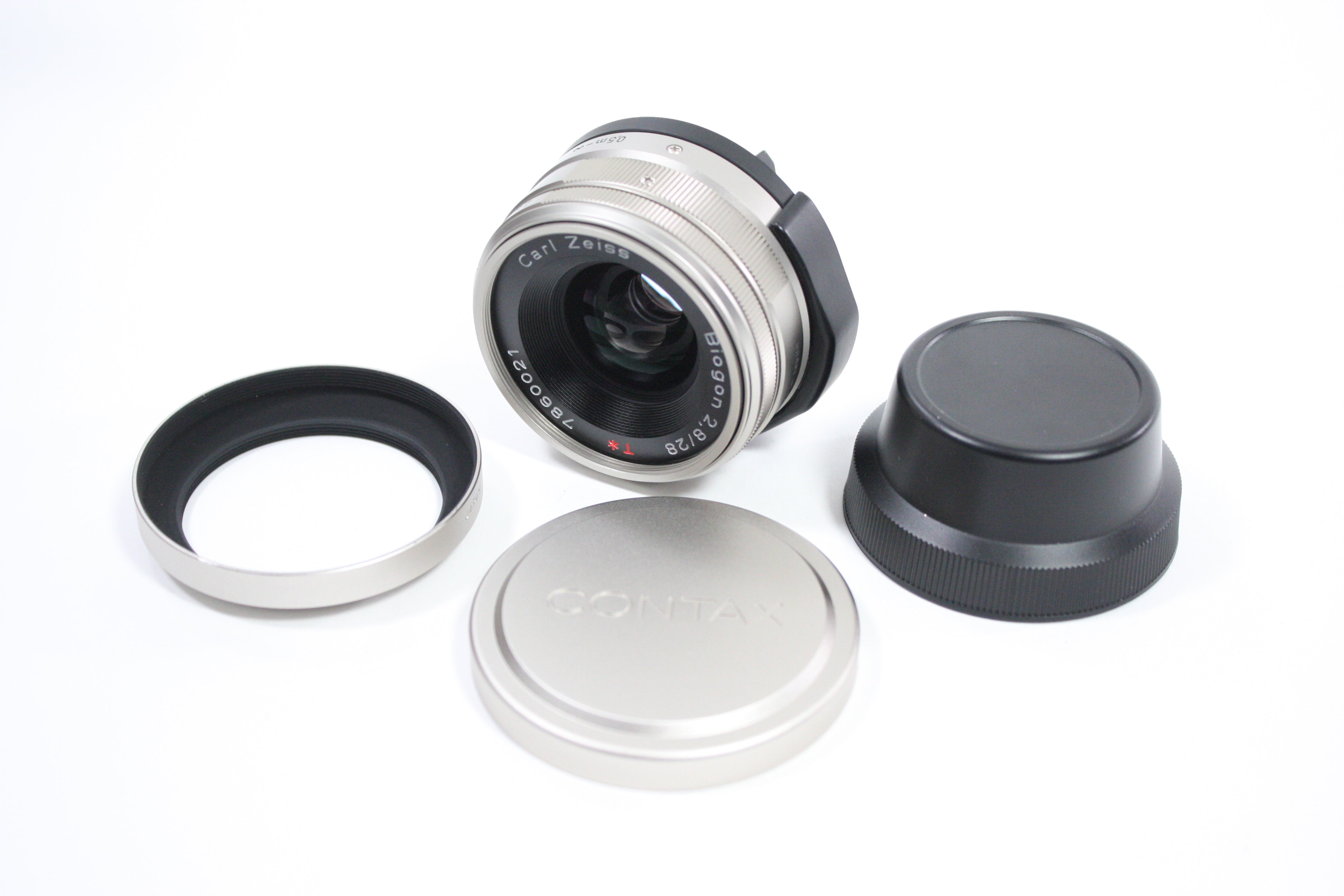 Carl Zeiss 28mm f/2.8 T* Biogon Lens for Contax G Mount