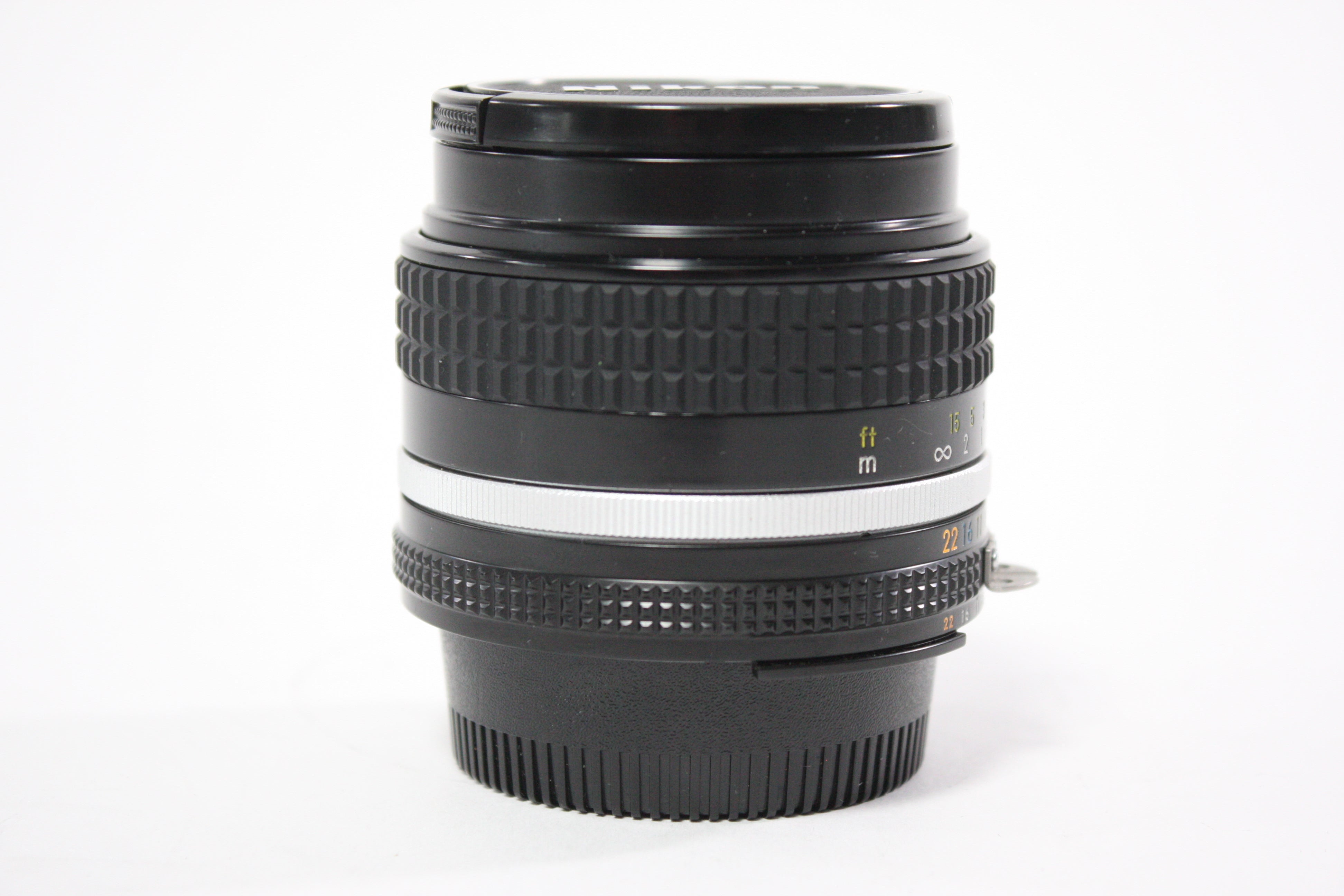 Nikon 28mm f/3.5 Nikkor AIS Lens for Nikon F Mount AS-IS