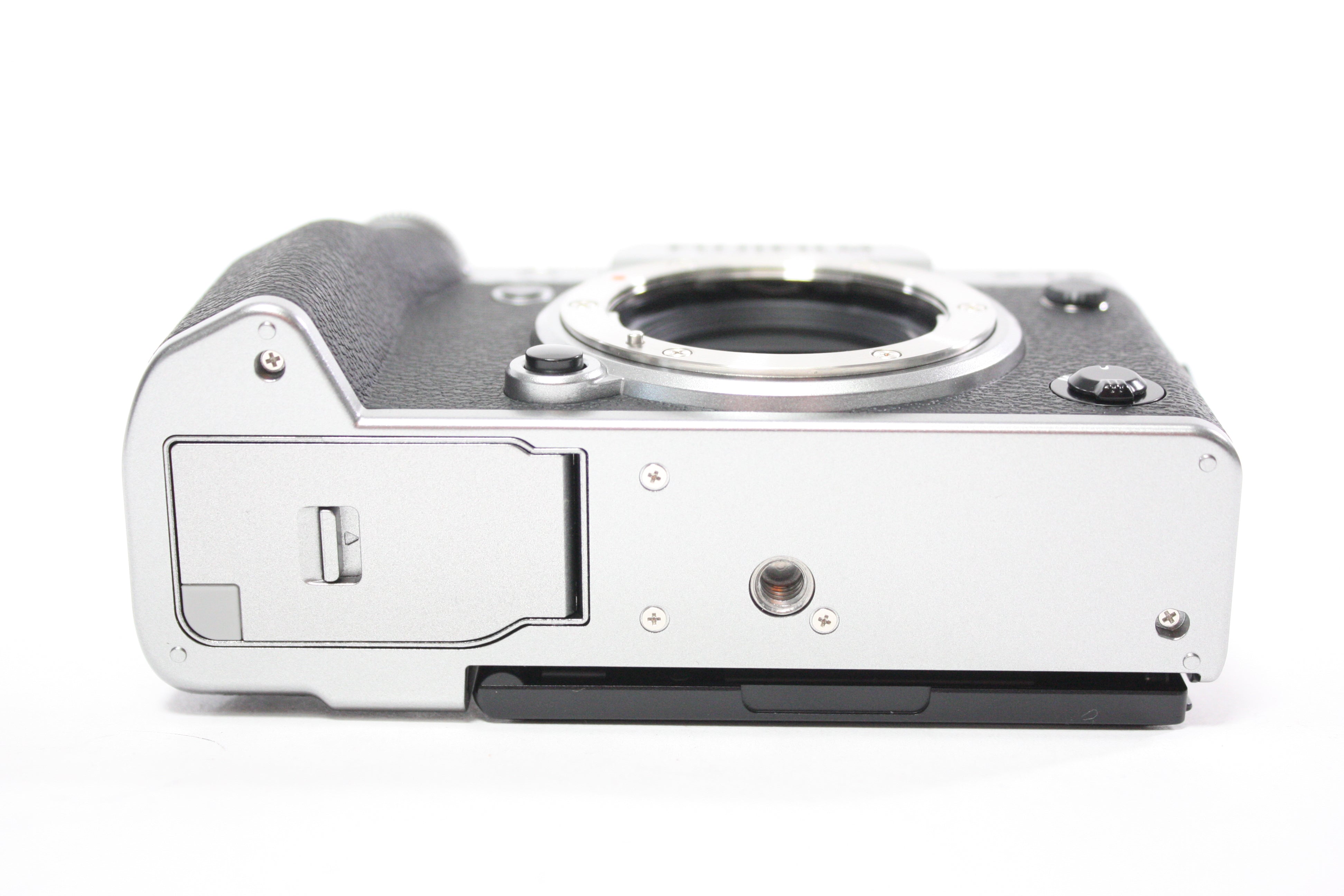 Fuji X-T5 Digital Mirrorless Camera with 16-80mm f/4 R OIS WR Lens (Open Box)
