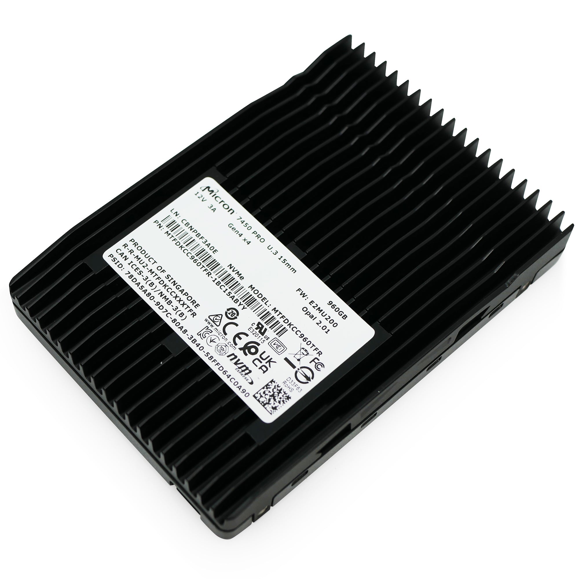 Micron 7450 Pro MTFDKCC960TFR 960GB 1 DWPD Opal 2.01 PCIe Gen 4.0 x4 8GB/s 3D TLC U.3 NVMe 2.5in Solid State Drive