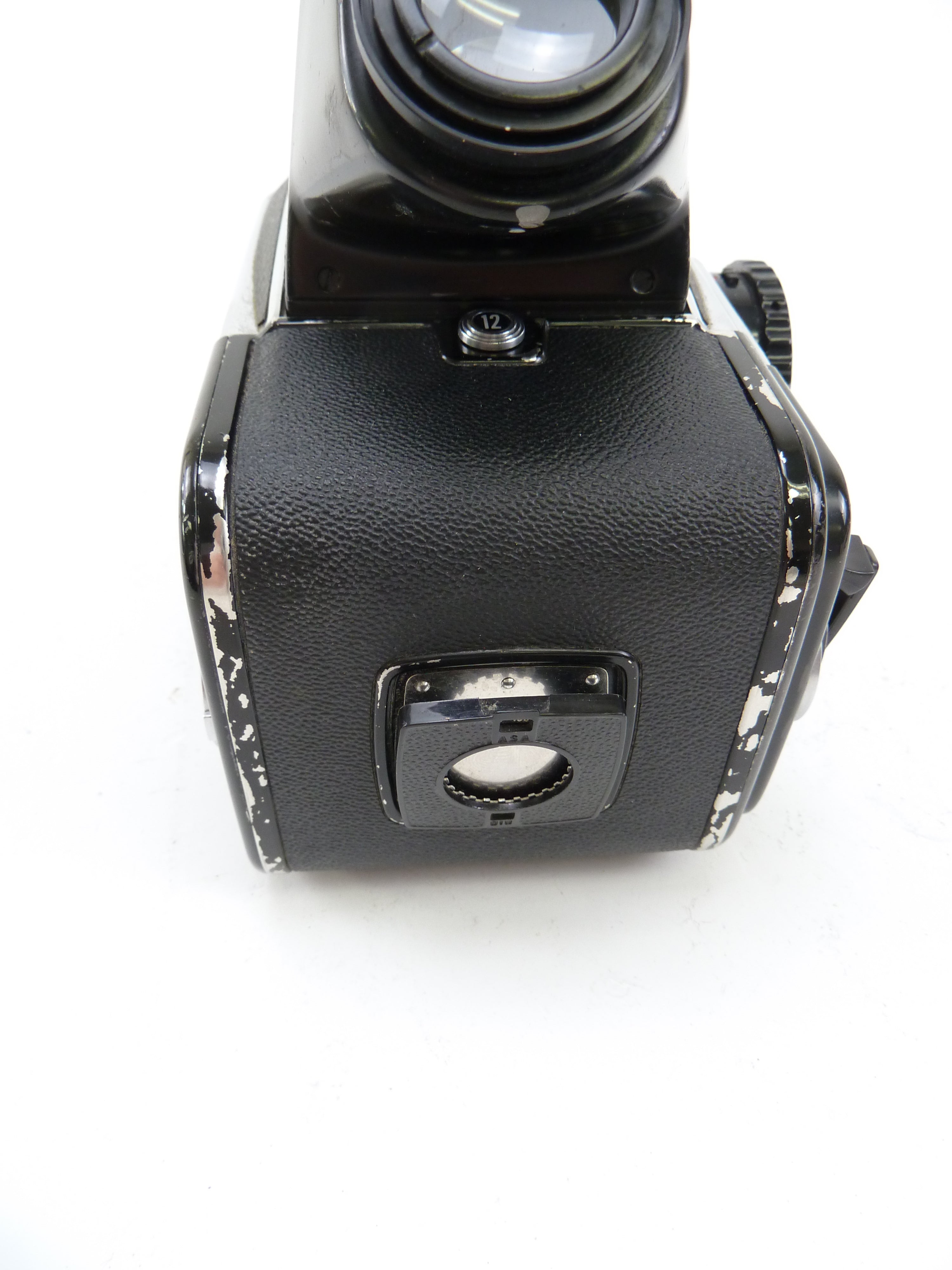 Hasselblad 500C Medium Format 6x6cm SLR Camera with Prism Finder and 120 Back