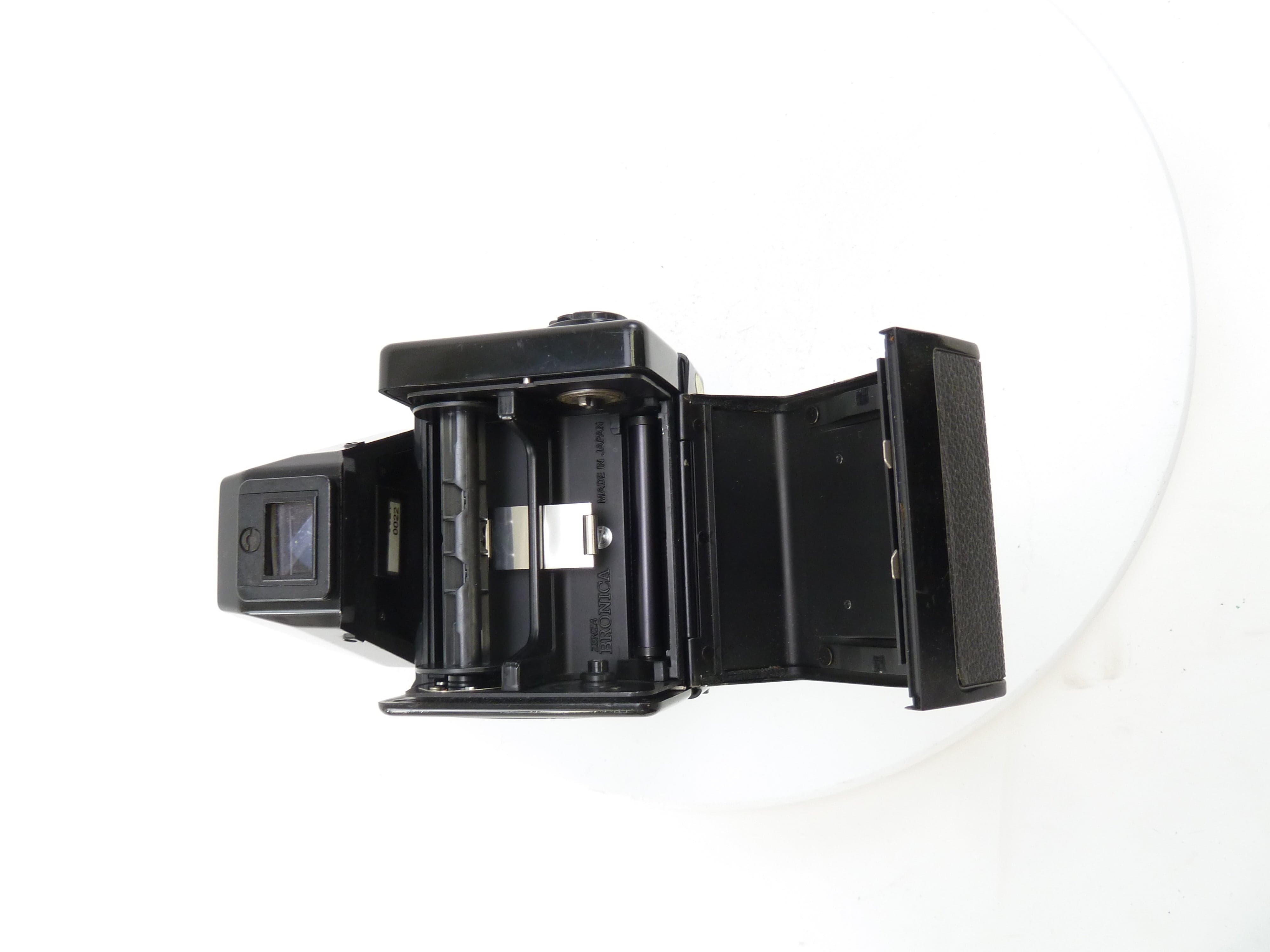 Bronica ETRS Complete Kit with 120 Film Back and 75MM F2.8 Lens (no dark slide)