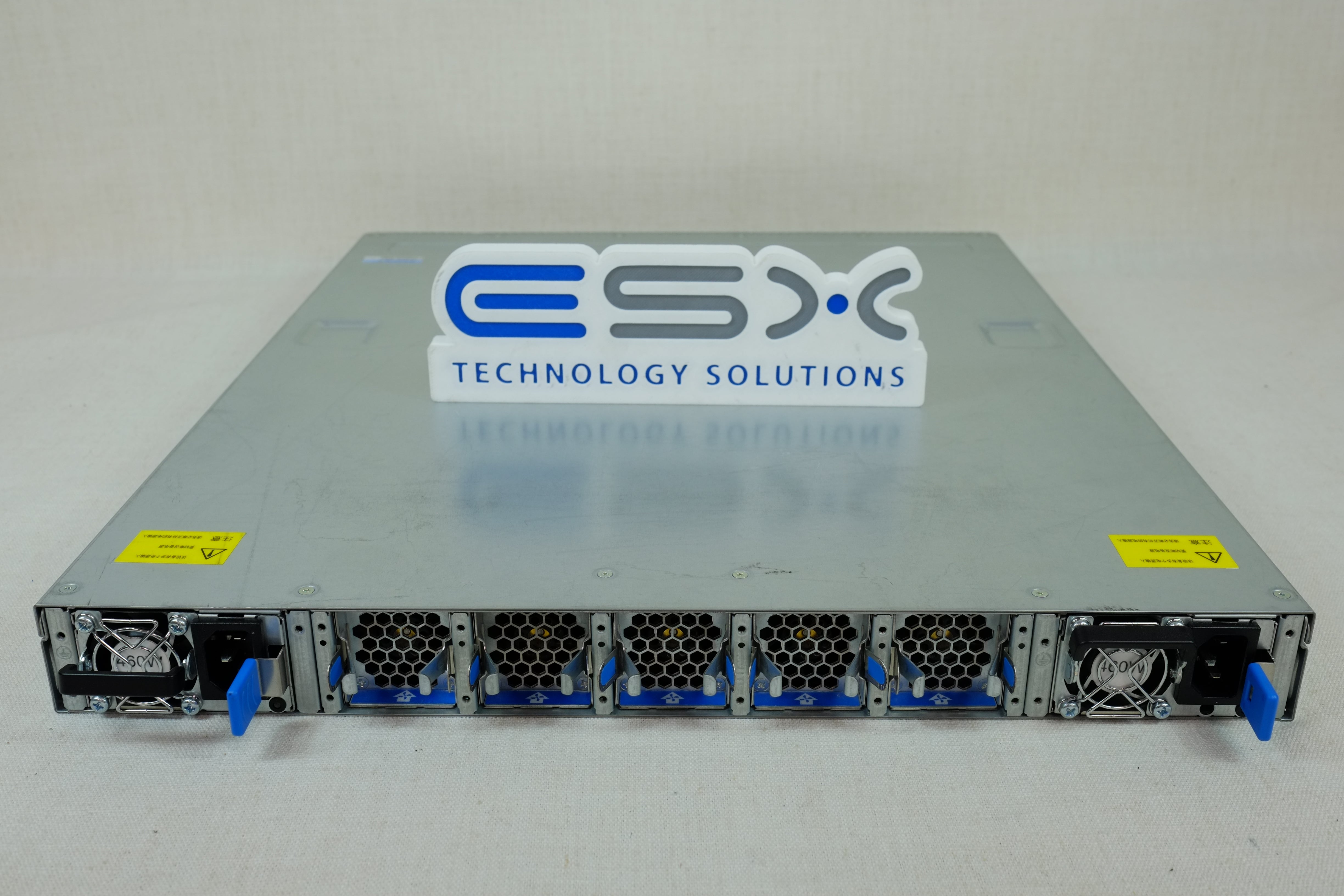 EMC 100-572-075 Celestica D4040 32 Port 40Gb/s QSFP+ ONIE Switch 2x PSU