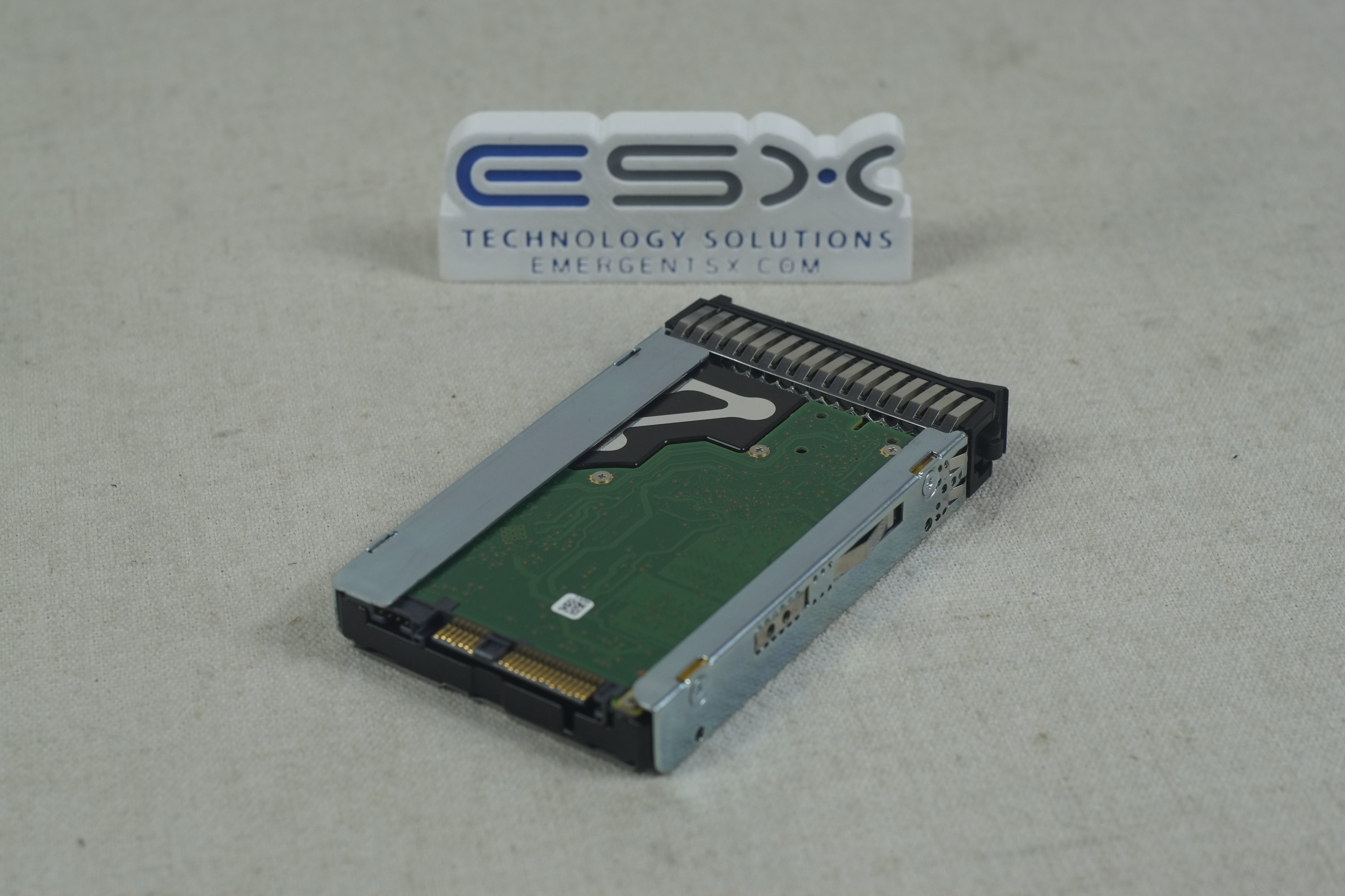 Lenovo System X M5 00WG660 300GB 15k 12Gb/s 2.5” SAS Hard Drive