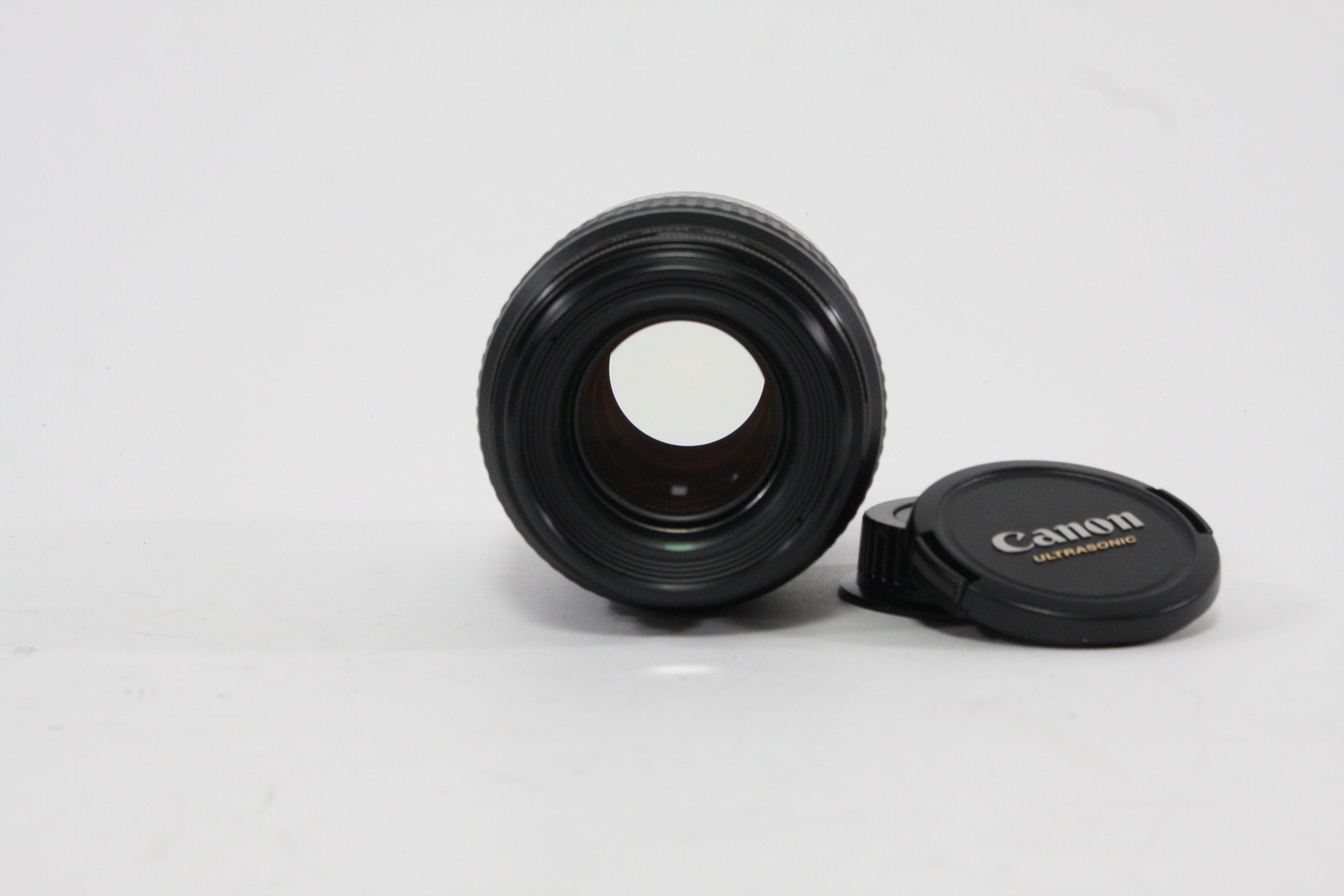 Canon 100mm f/2.8 USM Macro EF Lens
