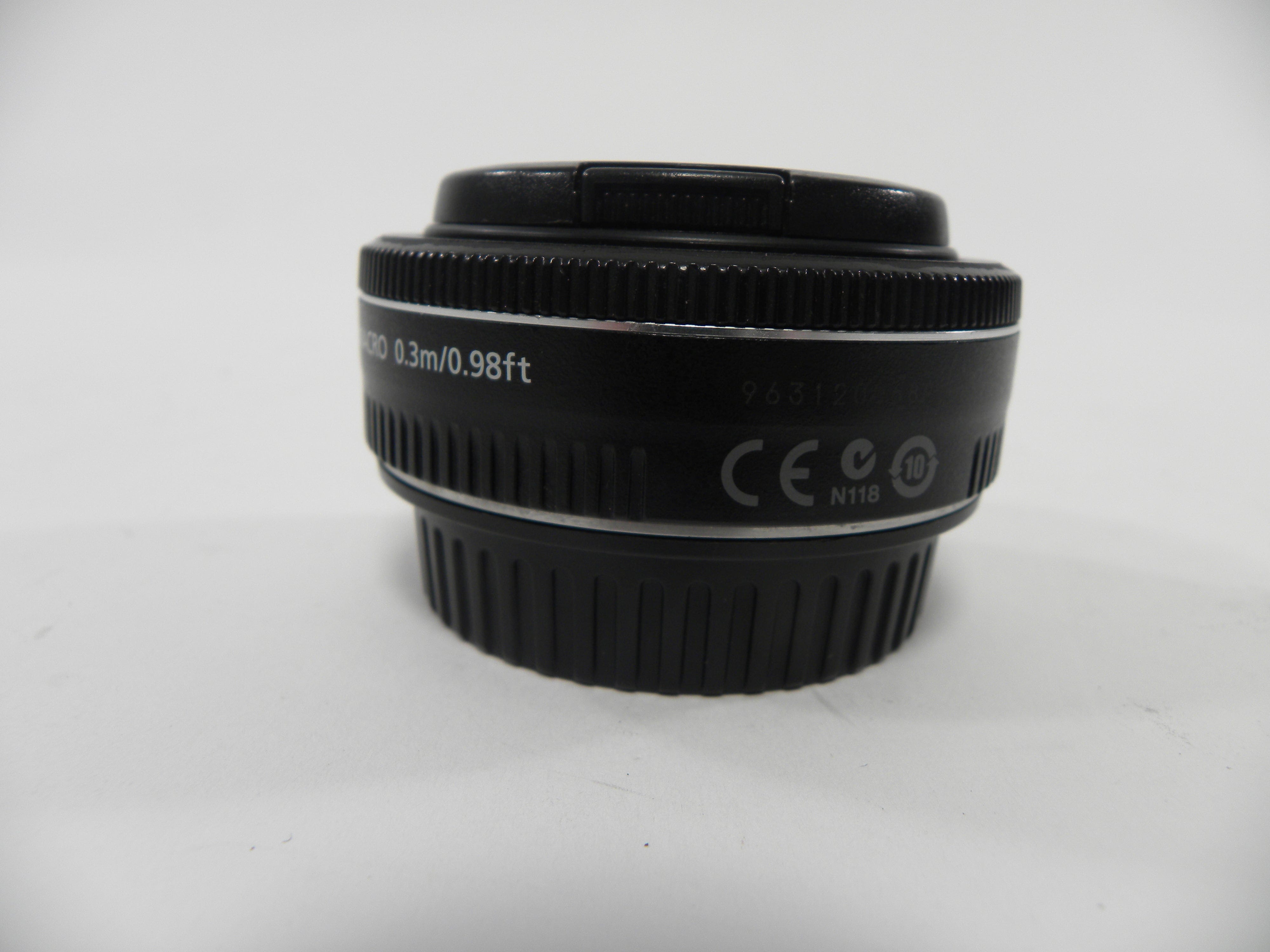 Canon EF 40mm f2.8 STM