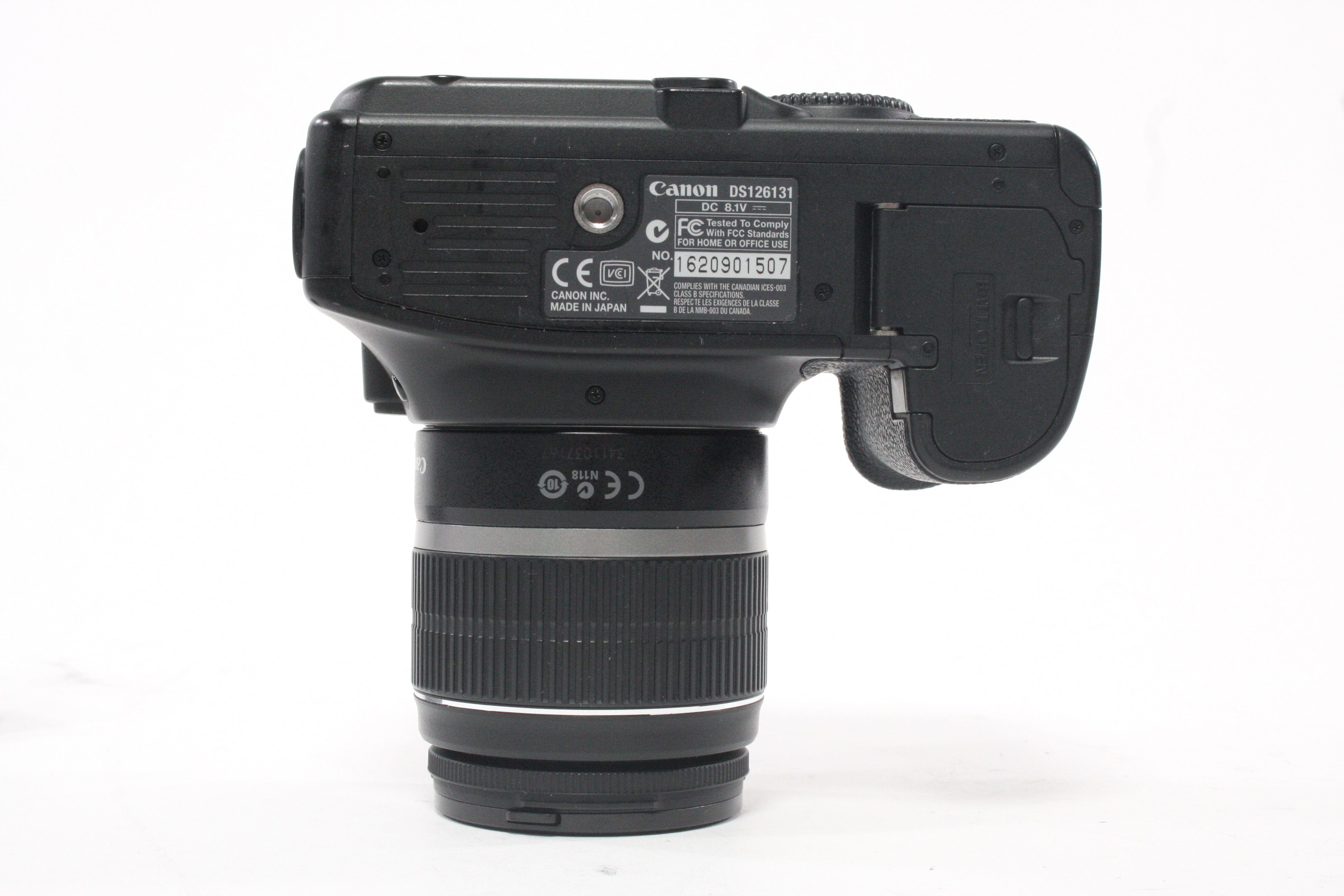 Canon EOS 30D DSLR Camera with 18-55mm f/3.5-5.6 IS Lens for Canon EF-S Mount