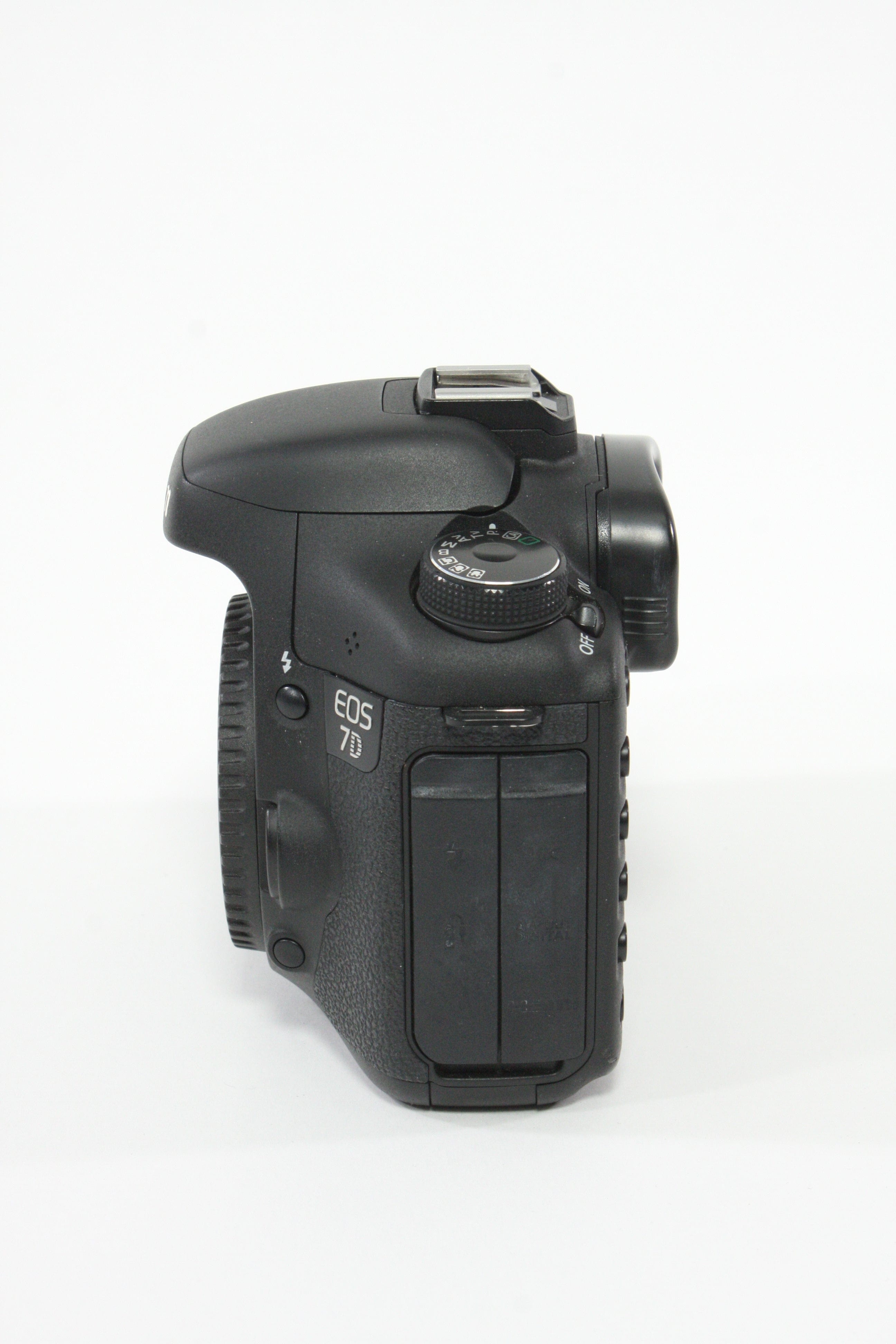Canon EOS 7D Body Only - Shutter Count 10195