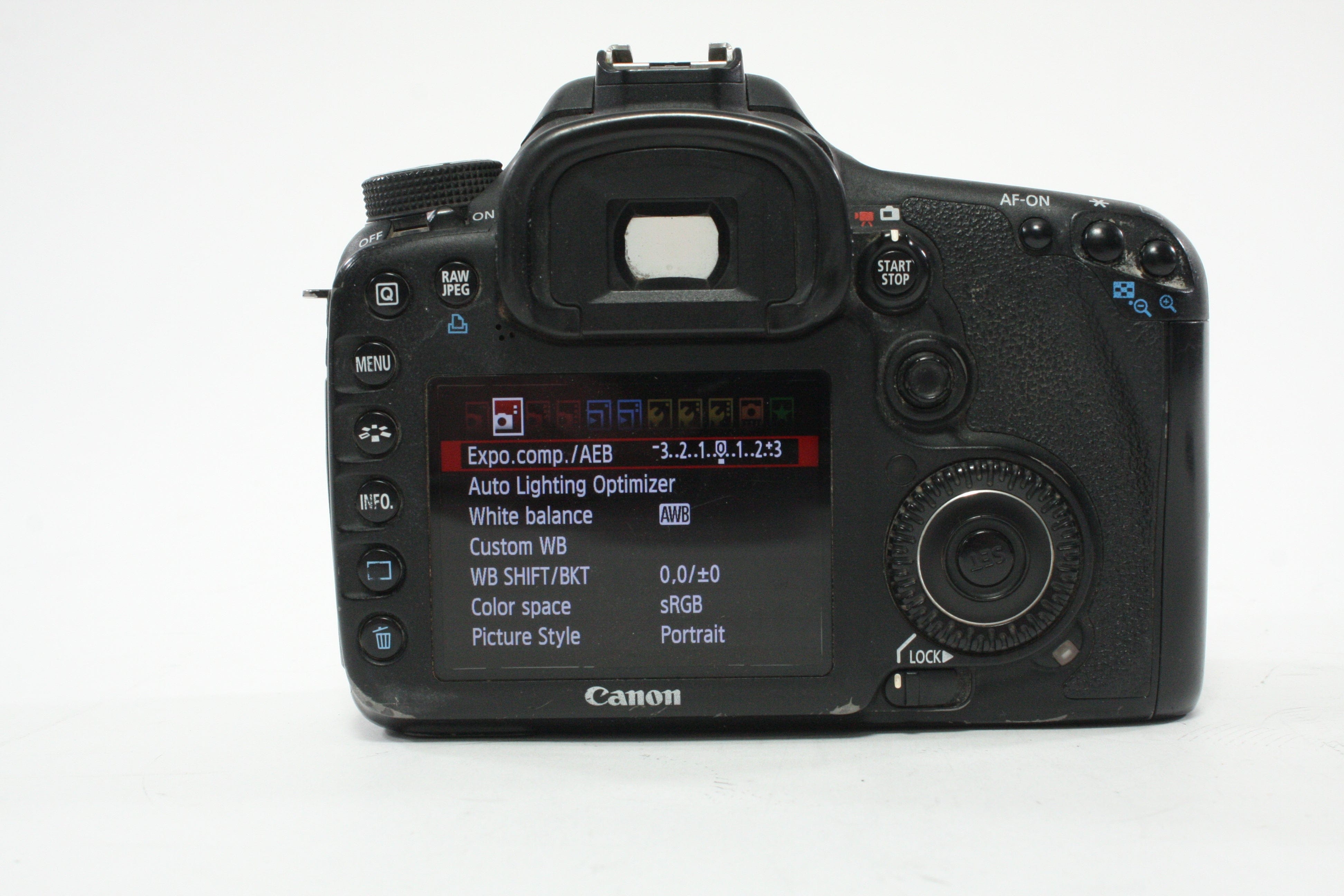 Canon EOS 7D DSLR Camera with a Shutter Count of 171,026